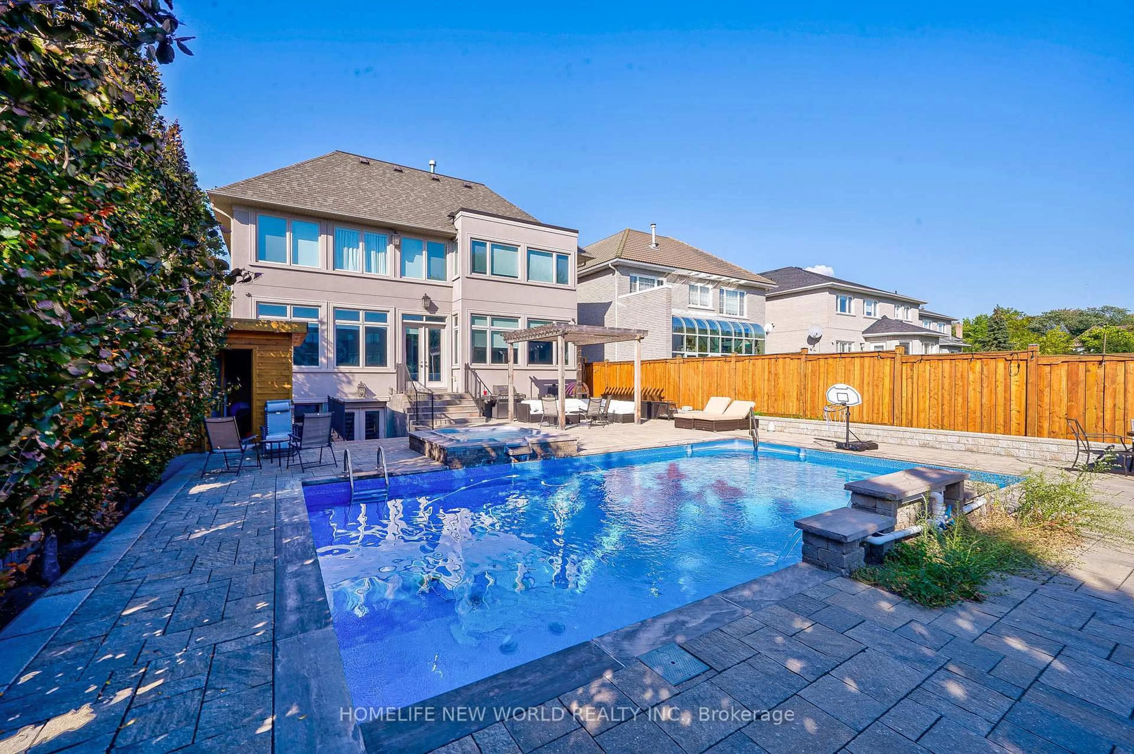 Pool for 267 King High Dr, Vaughan Ontario L4J 3N3