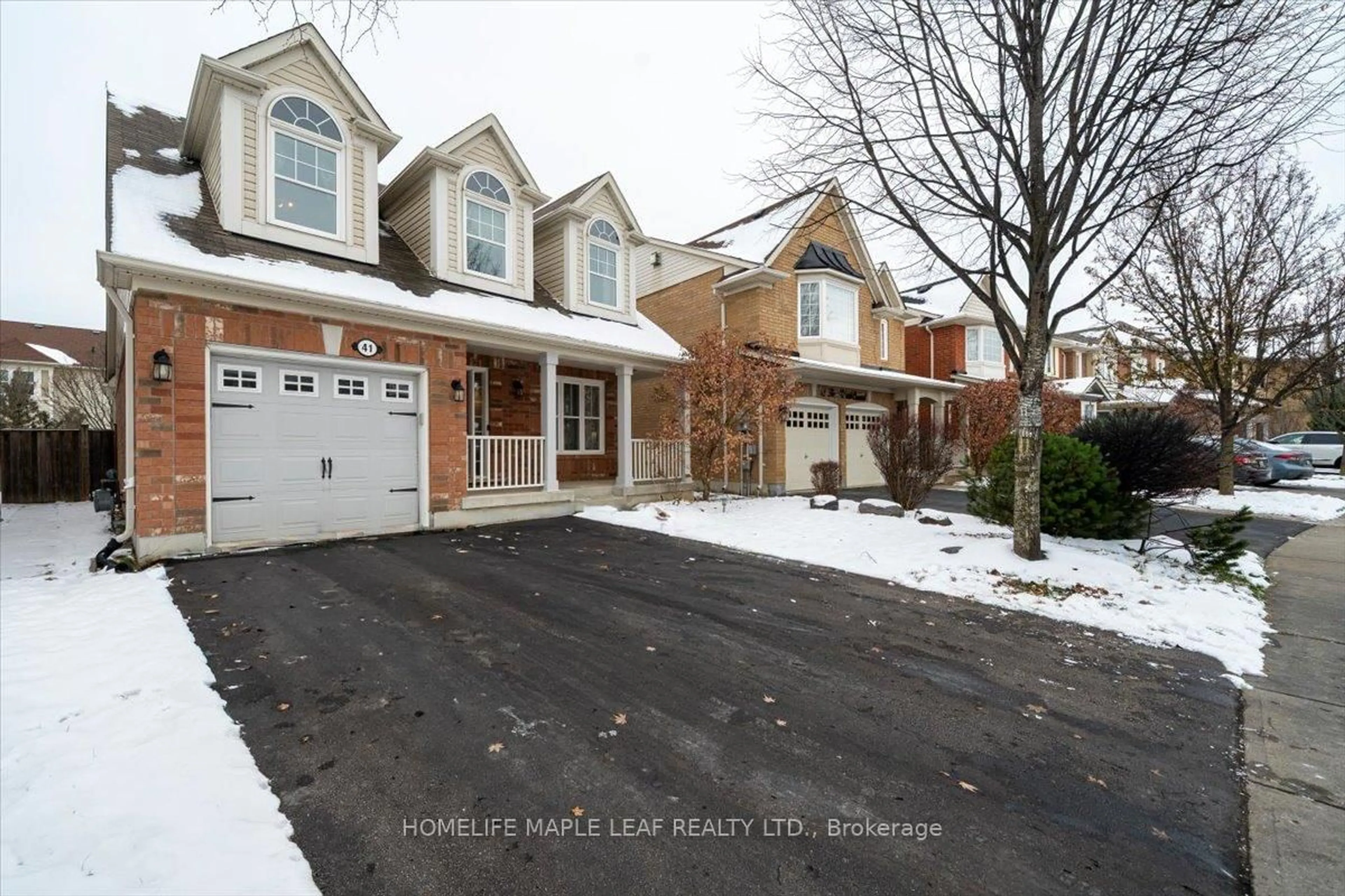 Home with brick exterior material, street for 41 Ross Patrick Cres, Newmarket Ontario L3X 3G9