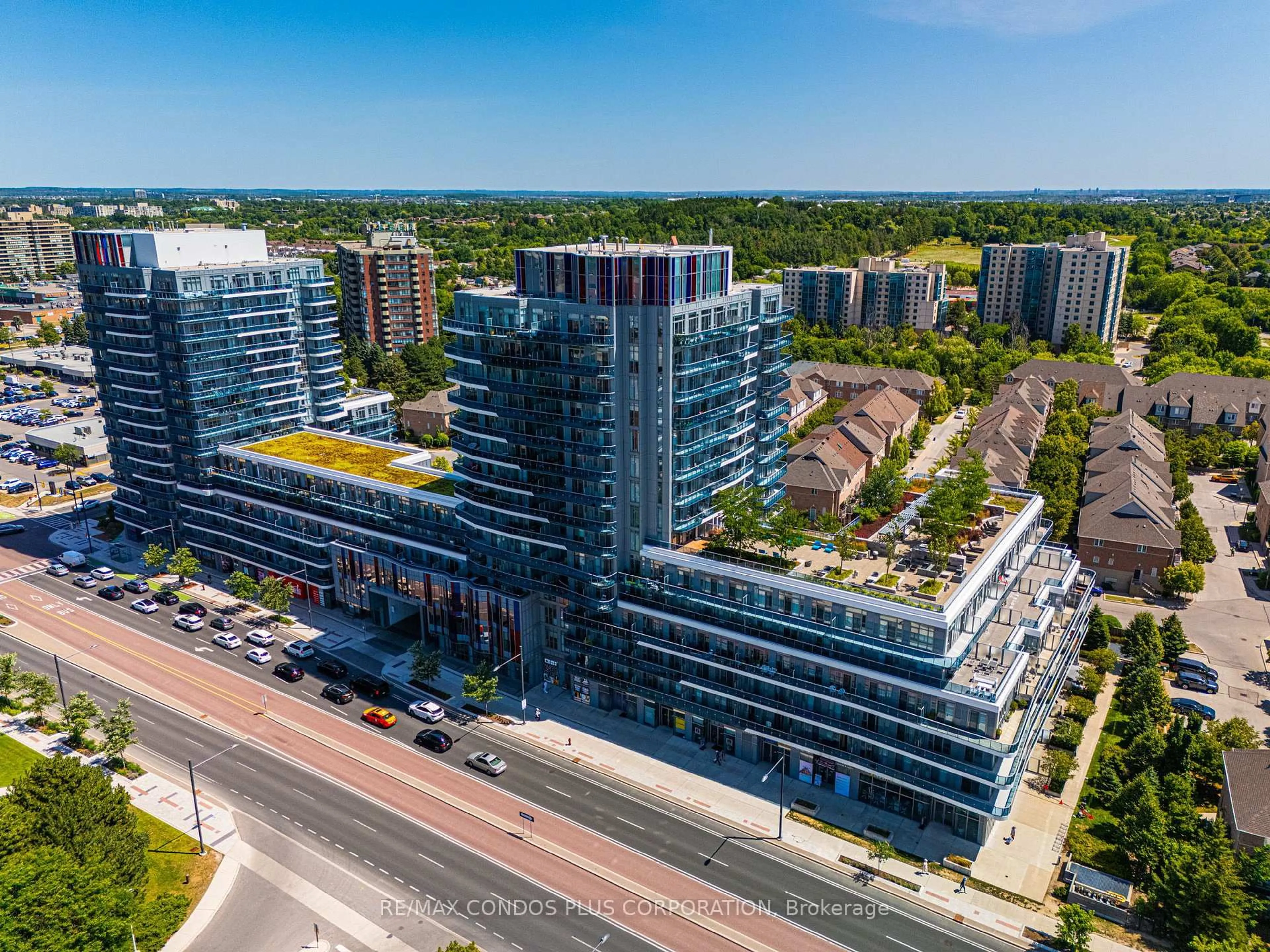 A pic from outside/outdoor area/front of a property/back of a property/a pic from drone, city buildings view from balcony for 9471 Yonge St #Lph15, Richmond Hill Ontario L4C 0Z5