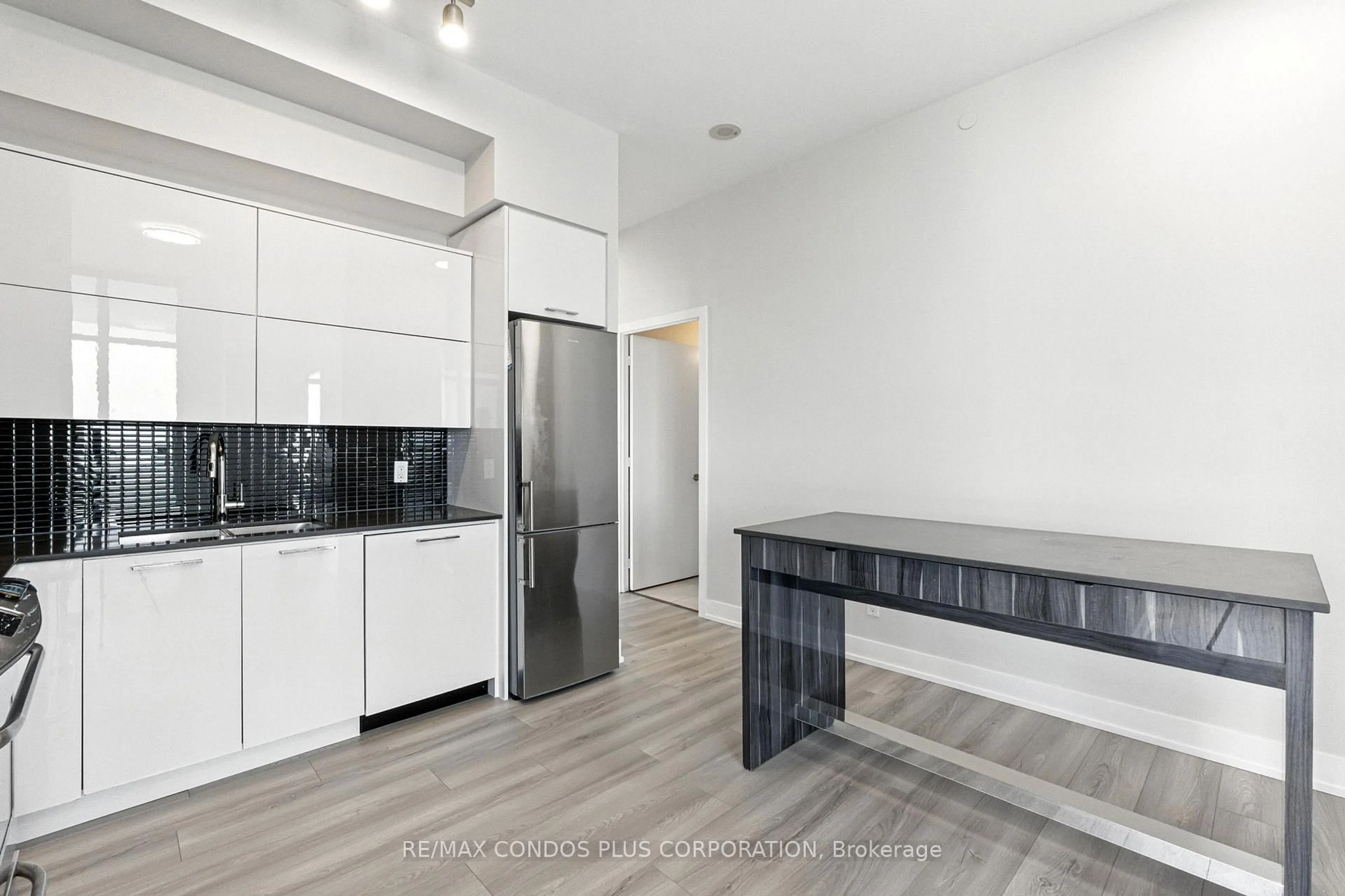 Unknown for 9471 Yonge St #Lph15, Richmond Hill Ontario L4C 0Z5