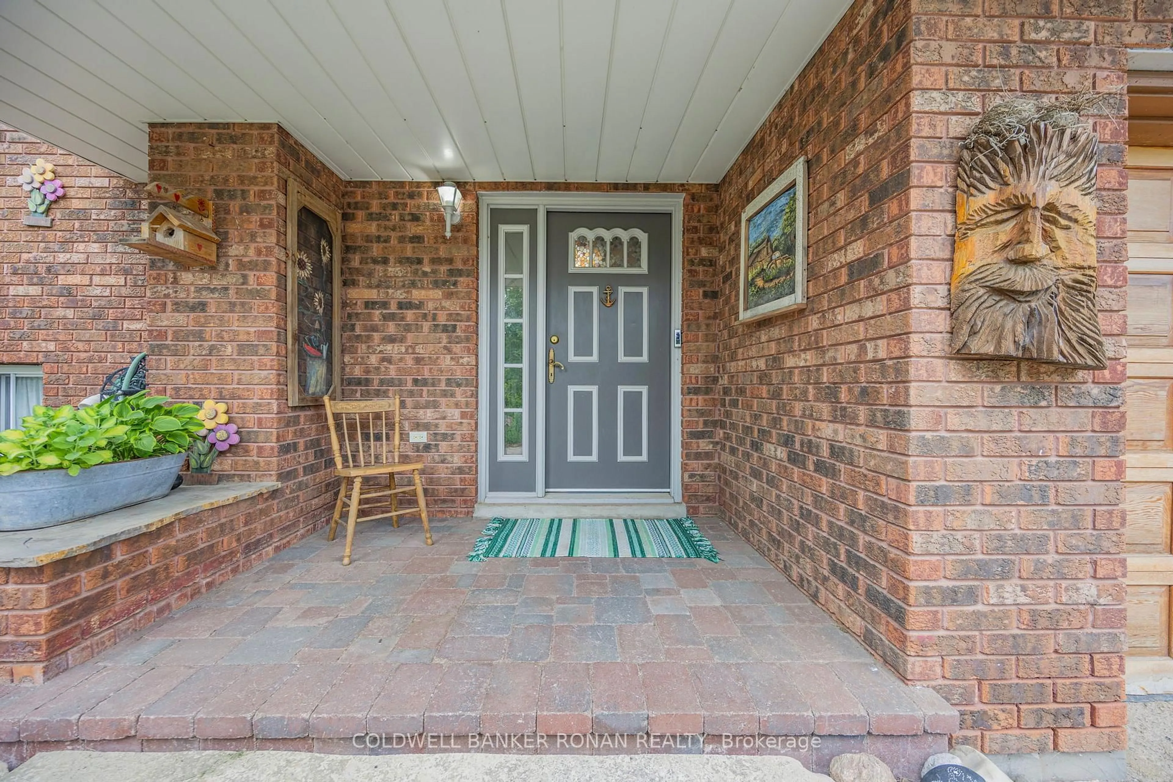 Indoor entryway for 6145 3rd Line, New Tecumseth Ontario L0G 1W0