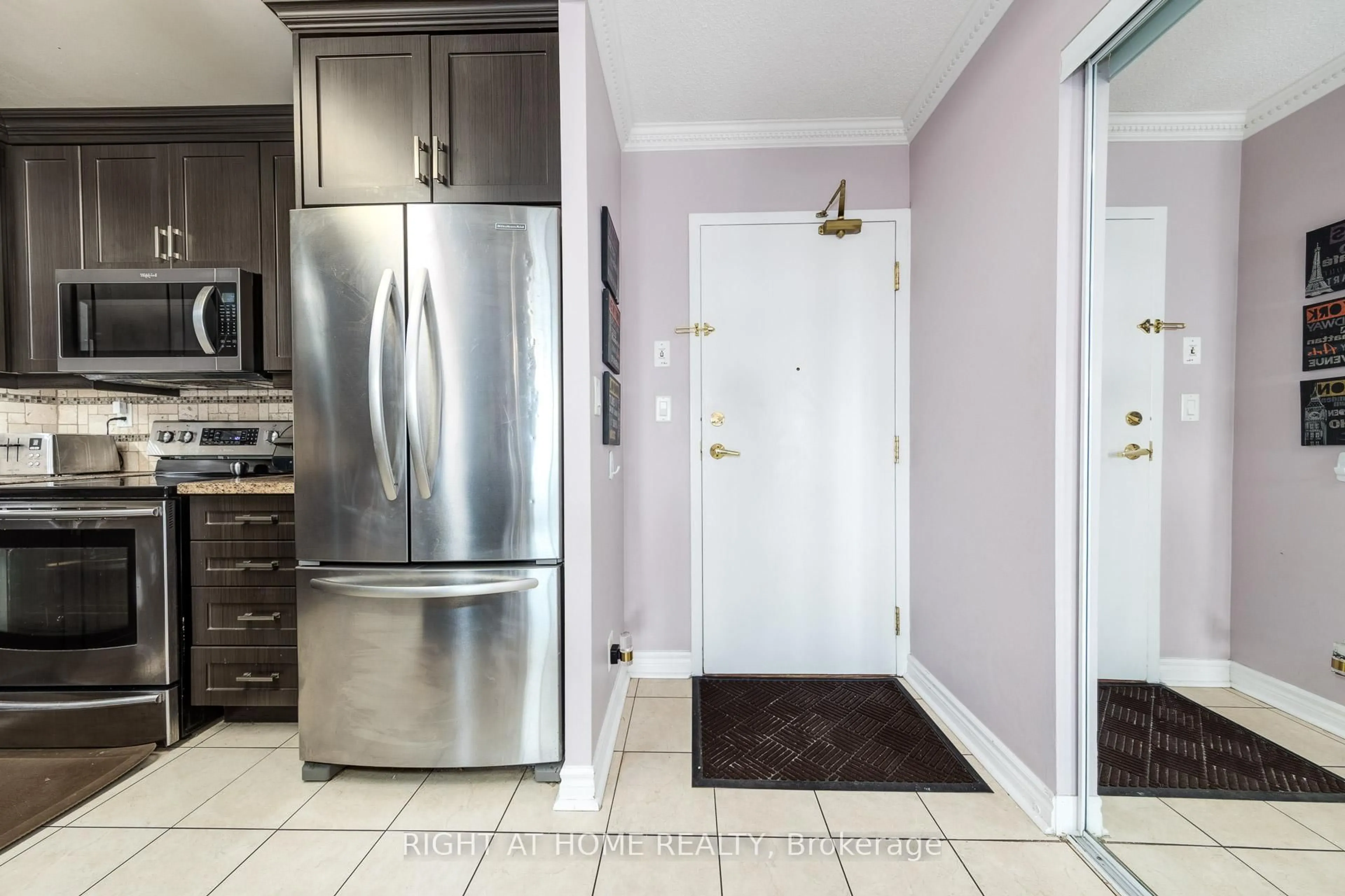 Standard kitchen, ceramic/tile floor for 745 New Westminster Dr #510, Vaughan Ontario L4J 8J9