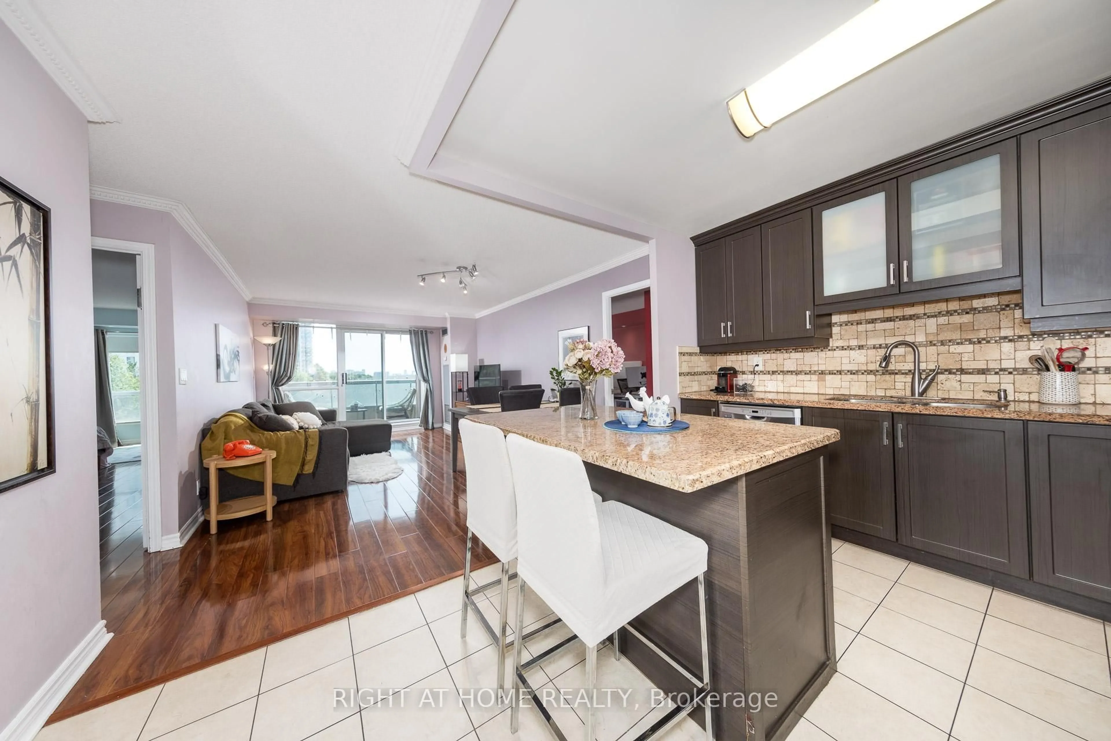 Open concept kitchen, ceramic/tile floor for 745 New Westminster Dr #510, Vaughan Ontario L4J 8J9