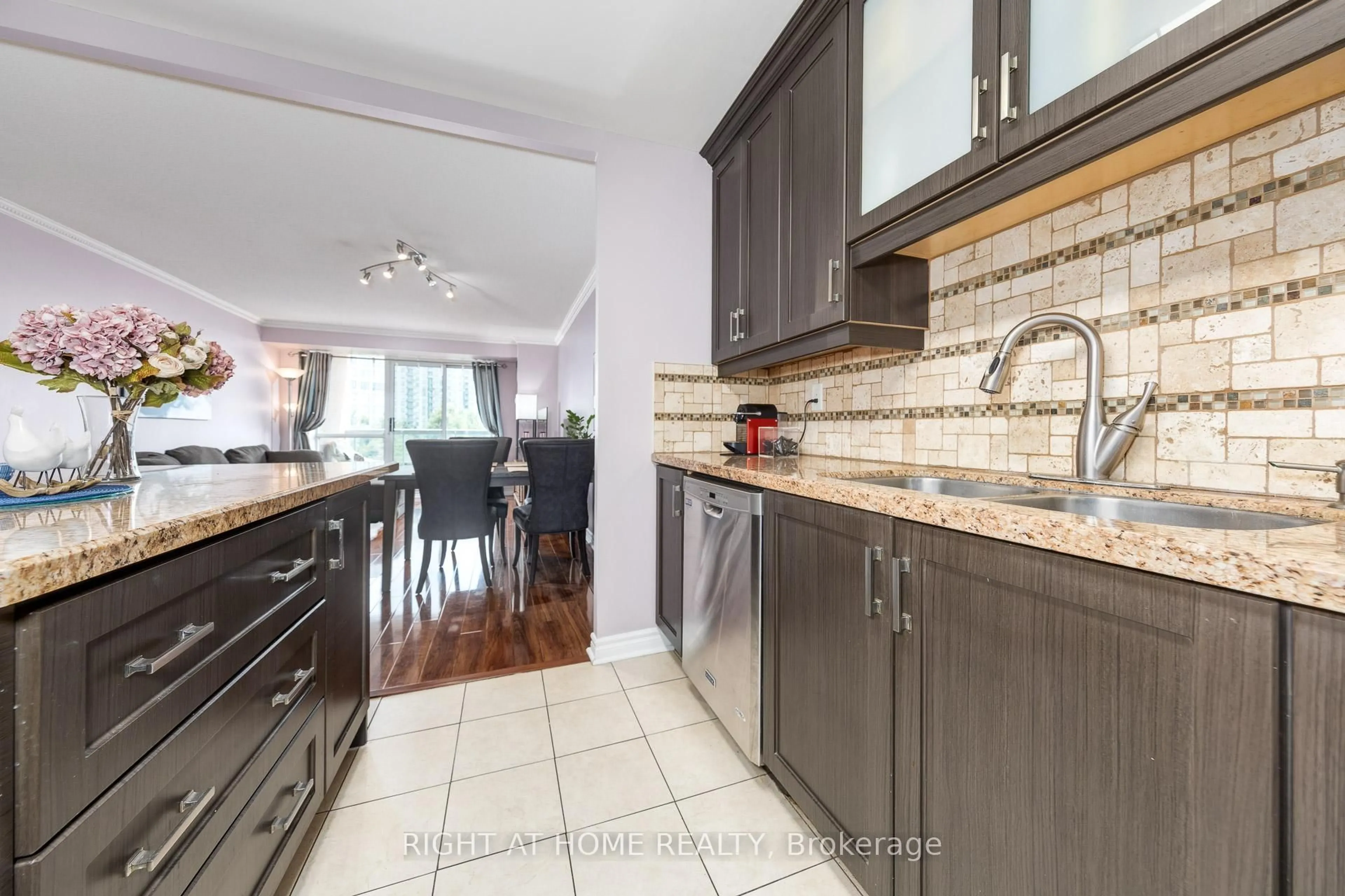 Open concept kitchen, ceramic/tile floor for 745 New Westminster Dr #510, Vaughan Ontario L4J 8J9