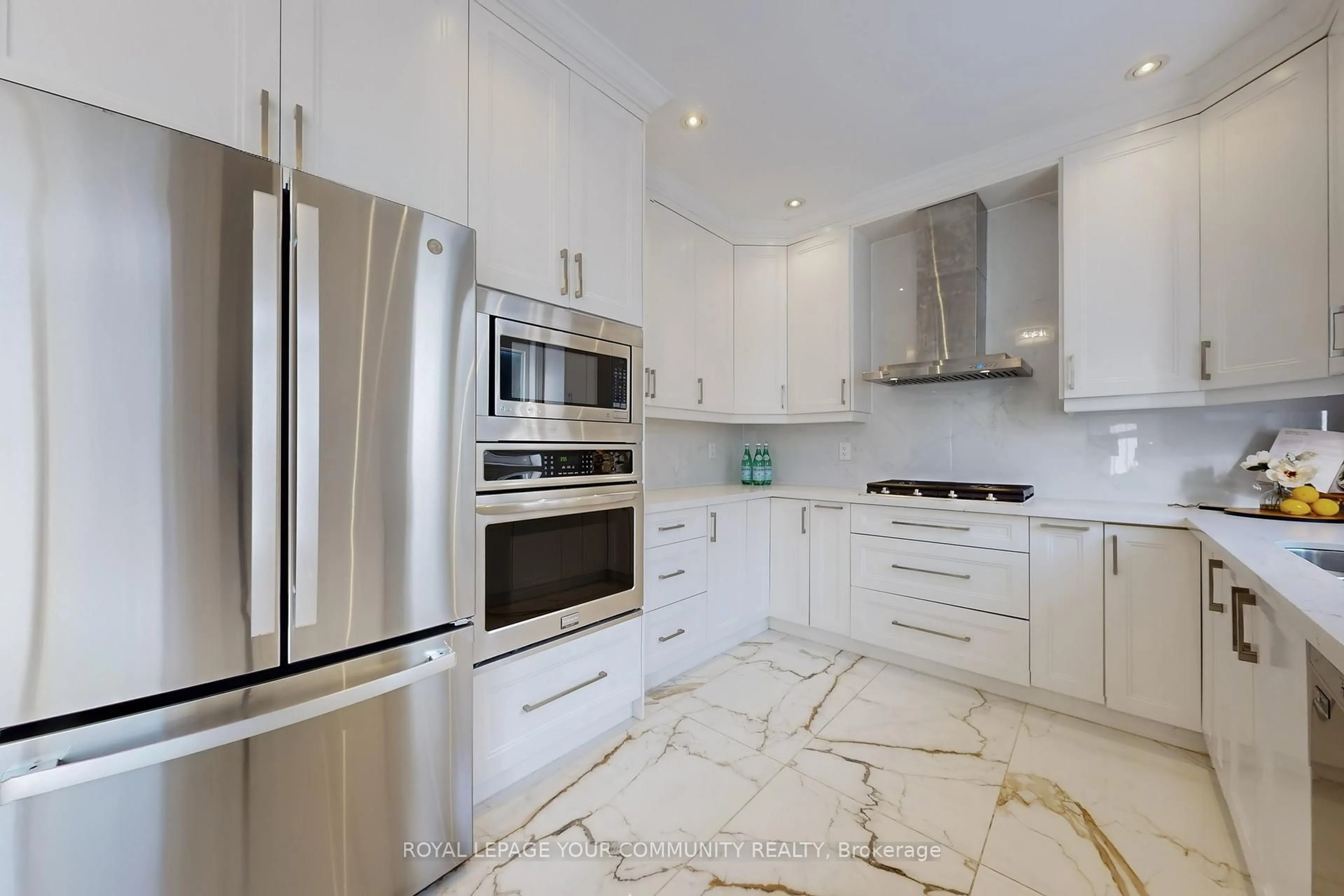 Contemporary kitchen, ceramic/tile floor for 10 Auburndale Dr, Vaughan Ontario L4J 9C1