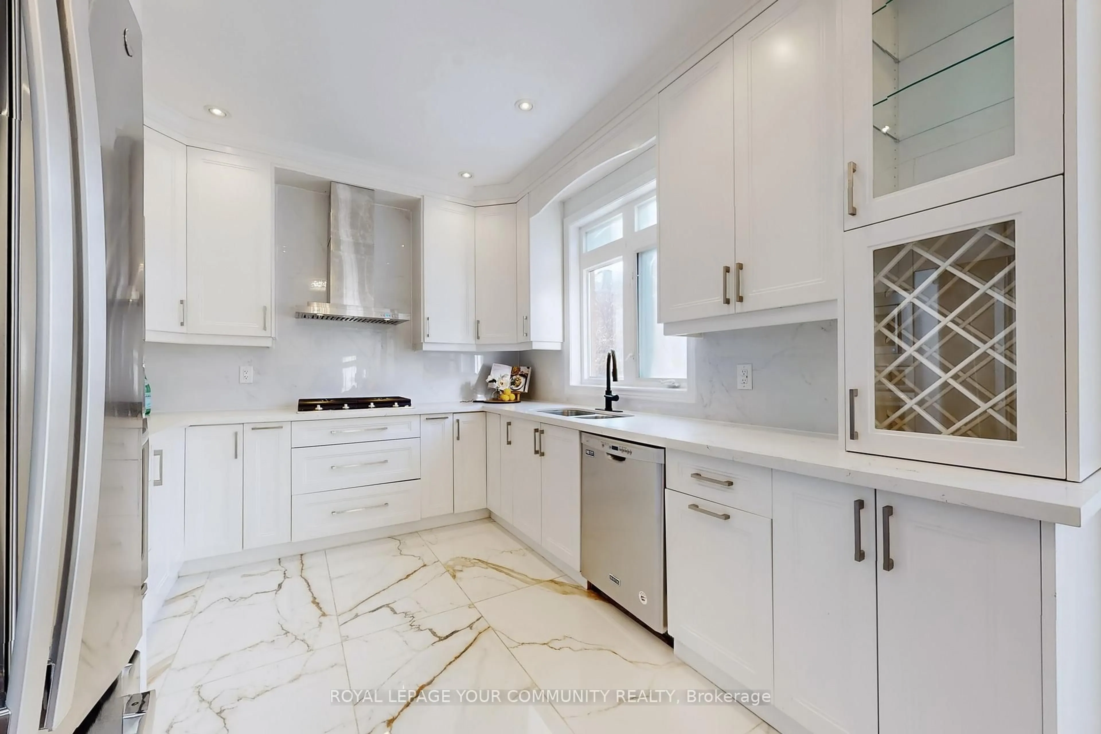 Contemporary kitchen, ceramic/tile floor for 10 Auburndale Dr, Vaughan Ontario L4J 9C1