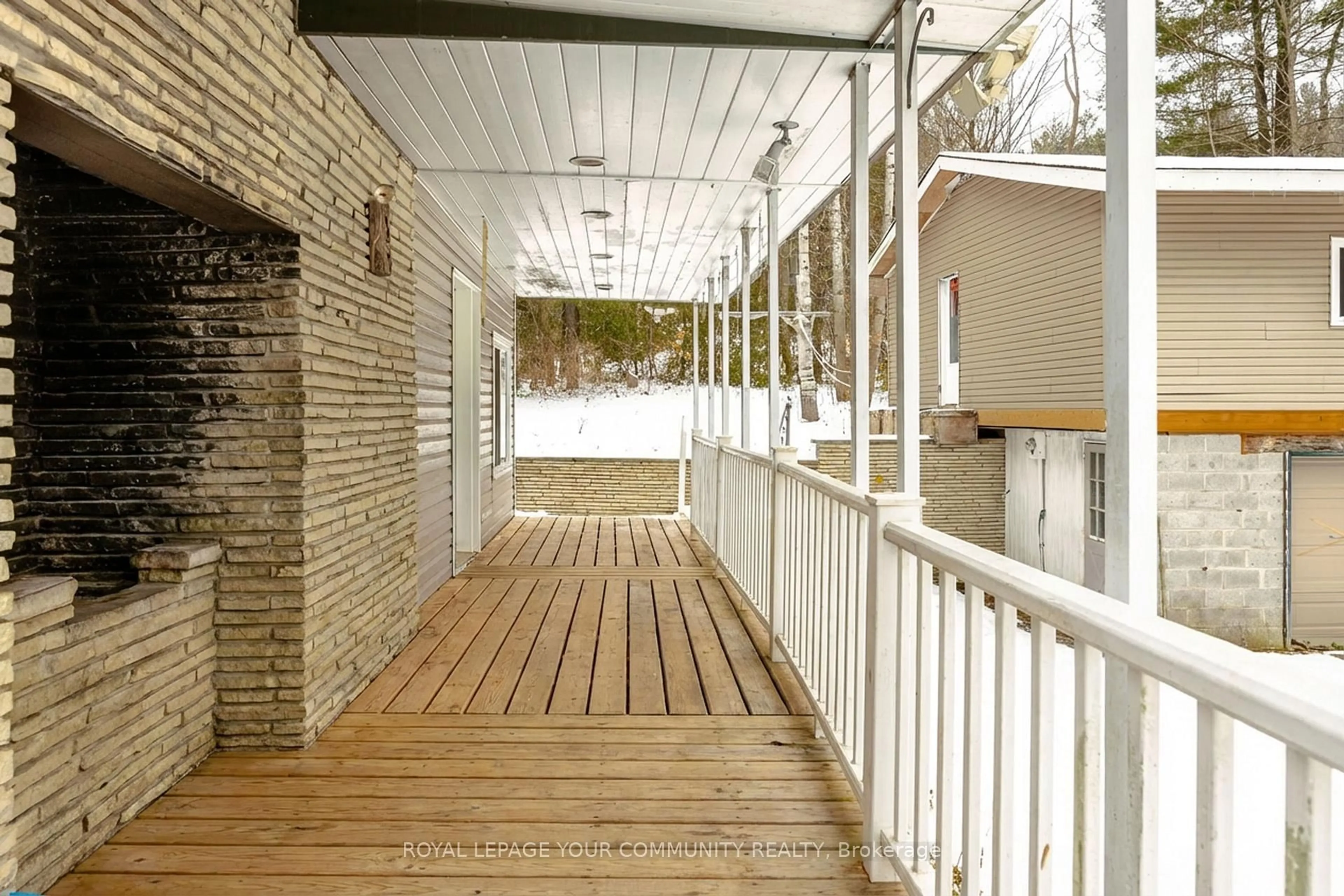 Patio, street for 3132 Twelfth Line, Bradford West Gwillimbury Ontario L3Z 3P2