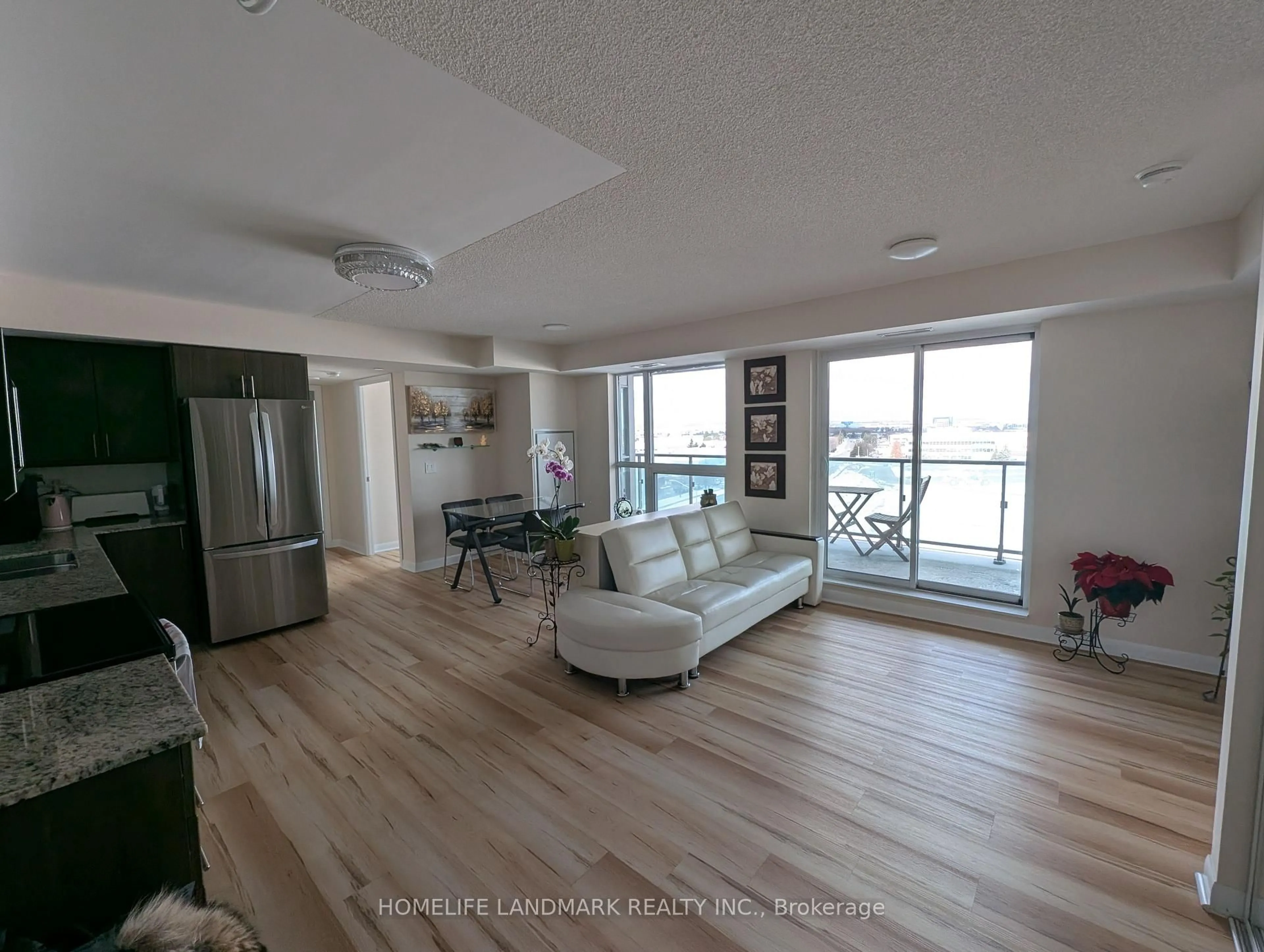 Living room with furniture, wood/laminate floor for 75 Norman Bethune Ave #718, Richmond Hill Ontario L4B 0B6