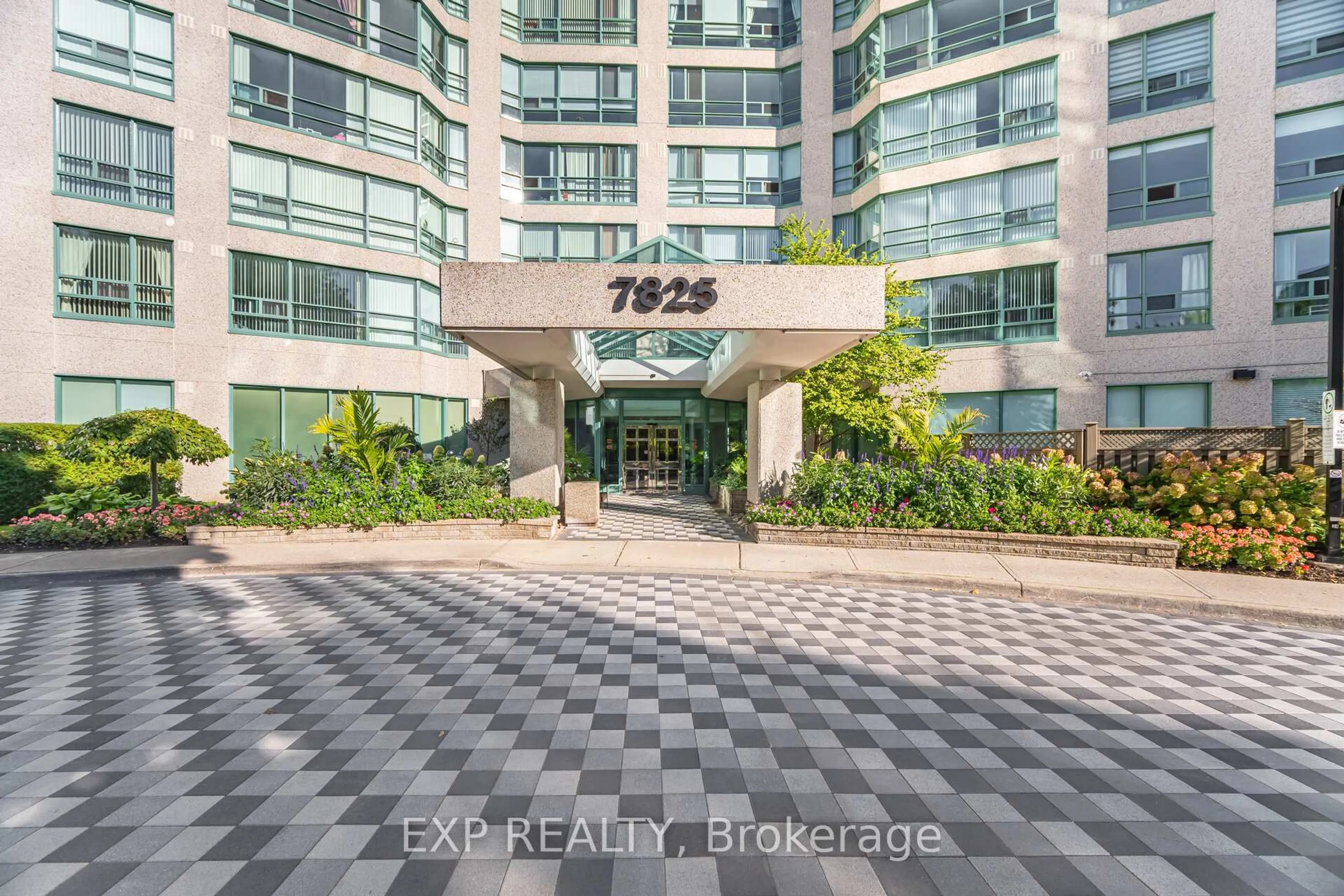 Indoor foyer for 7825 Bayview Ave #613, Markham Ontario L3T 7N2
