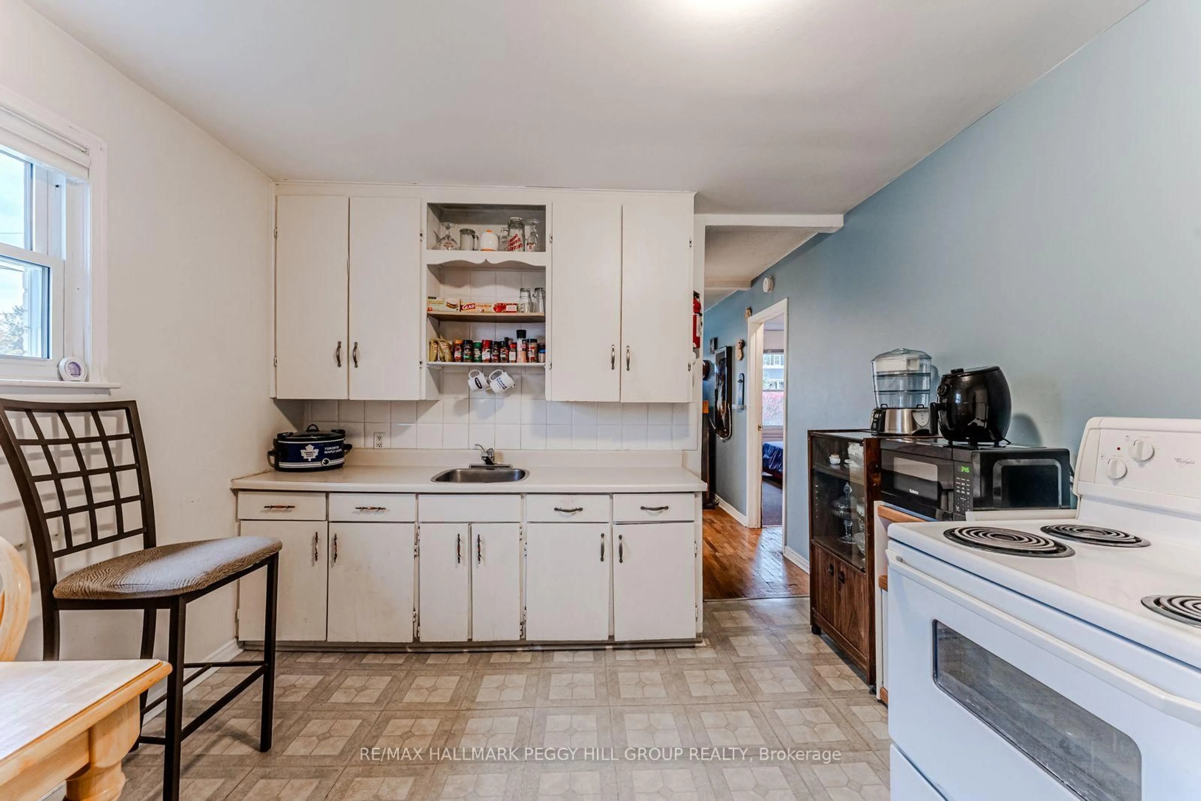 Unknown for 34/36 Centre St, Essa Ontario L0M 1B0