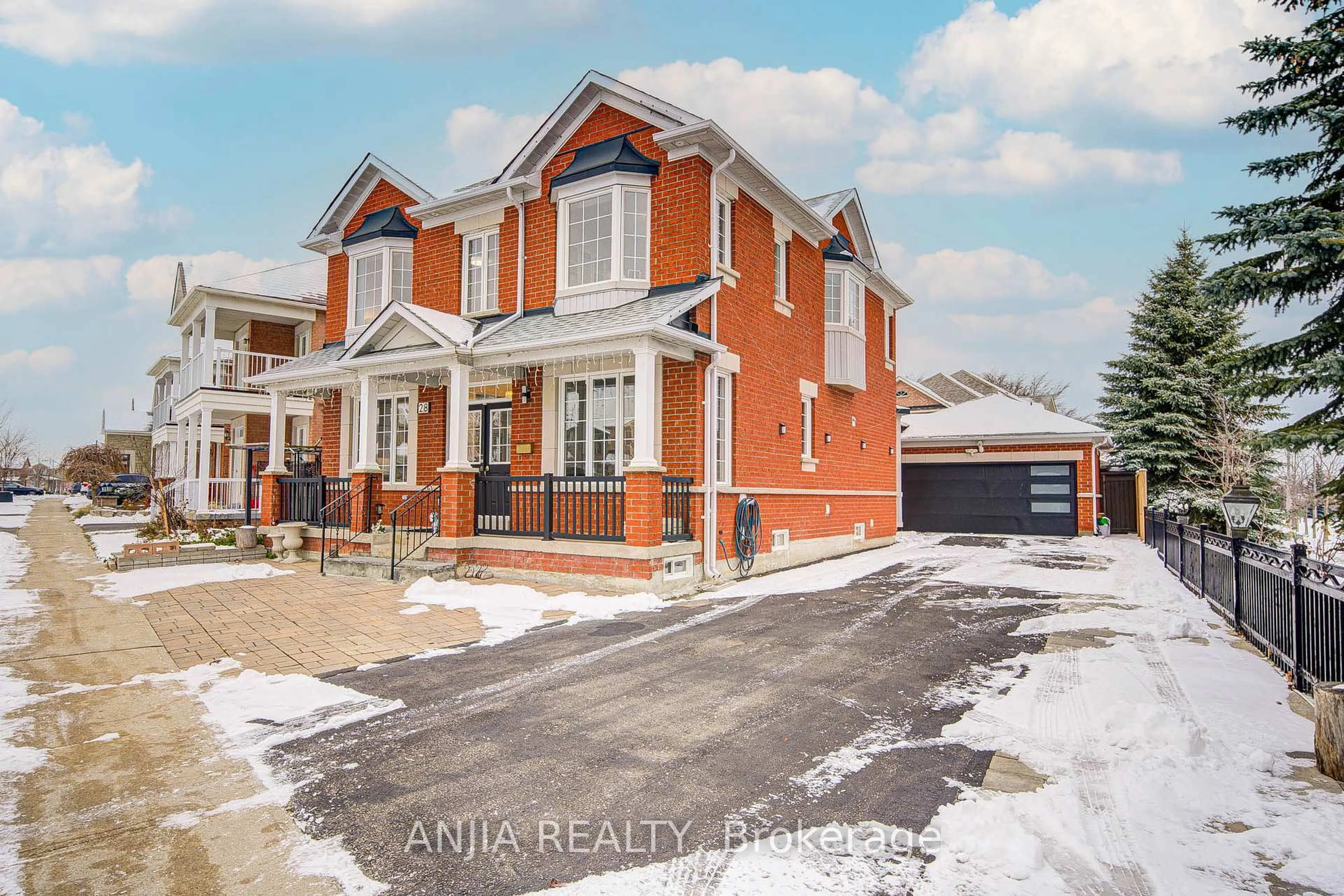 Home with brick exterior material, street for 28 Misty Crt, Markham Ontario L6E 1K9