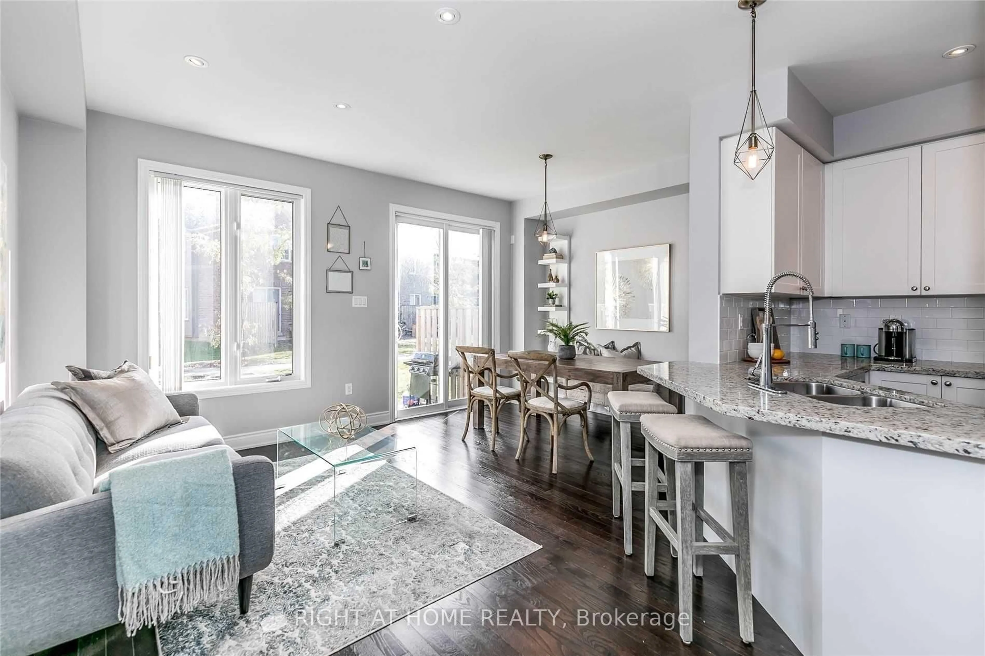 Open concept kitchen, unknown for 751 Wendy Culbert Cres #23, Newmarket Ontario L3X 0E9