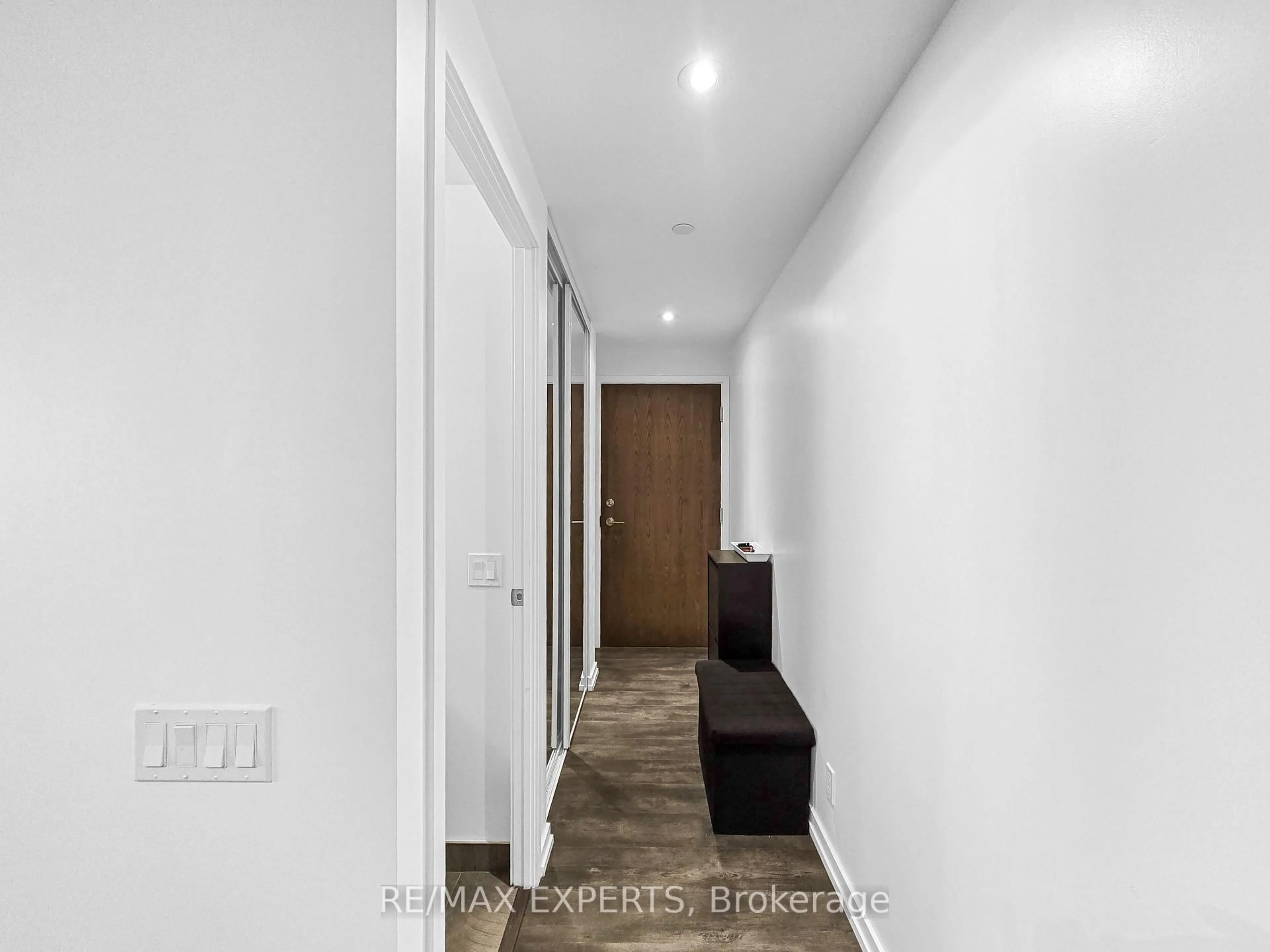 Indoor entryway for 7890 Jane St #4701, Vaughan Ontario L4K 0K9