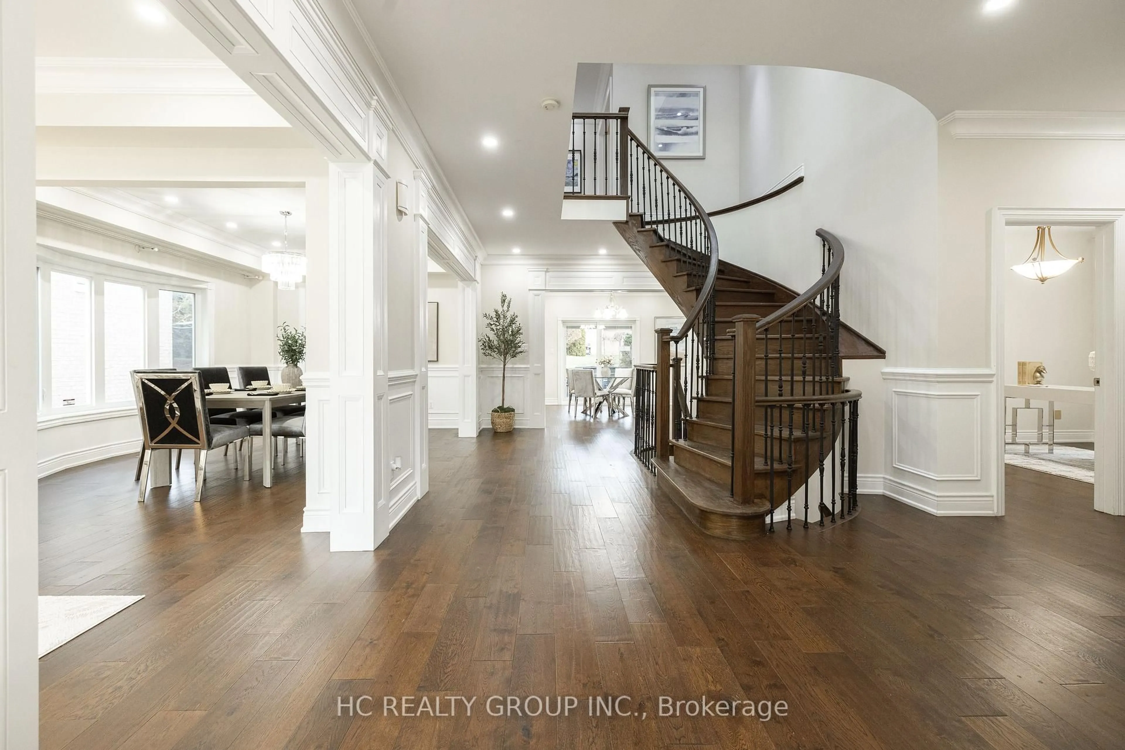 Indoor entryway for 2151 Rodick Rd, Markham Ontario L6C 1S8