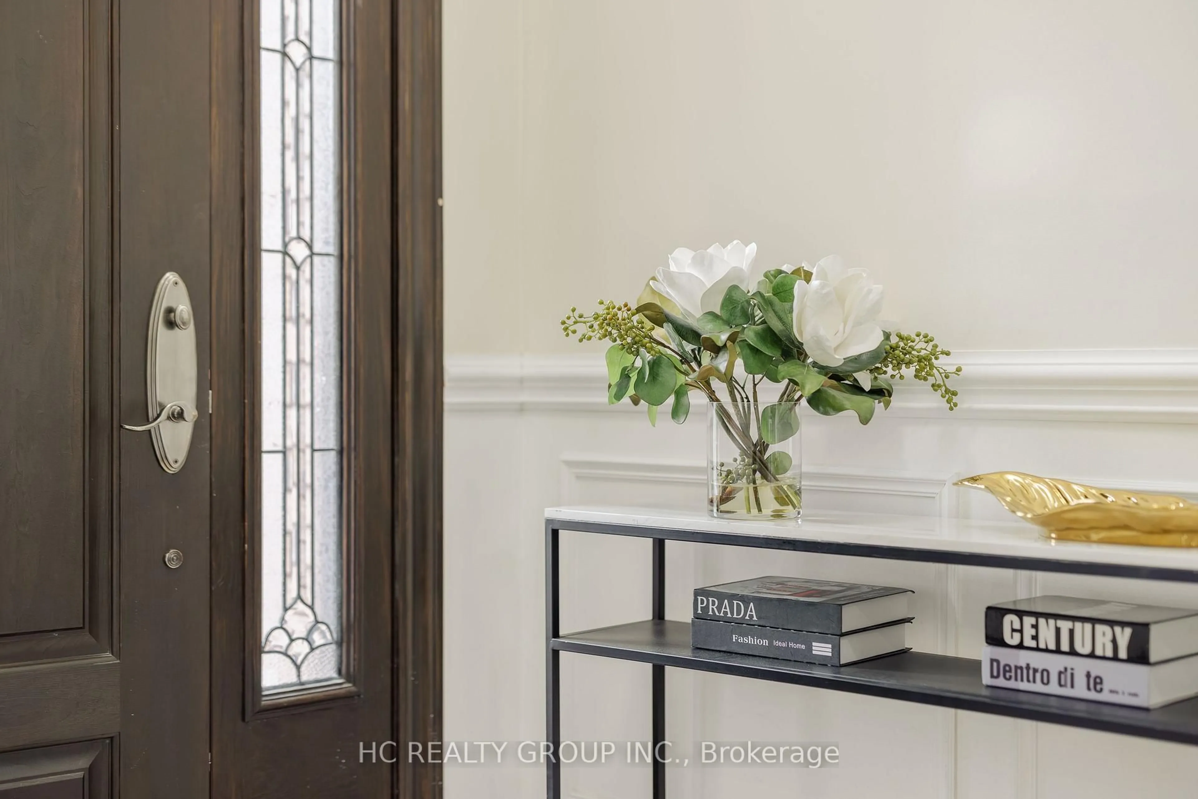 Indoor entryway for 2151 Rodick Rd, Markham Ontario L6C 1S8