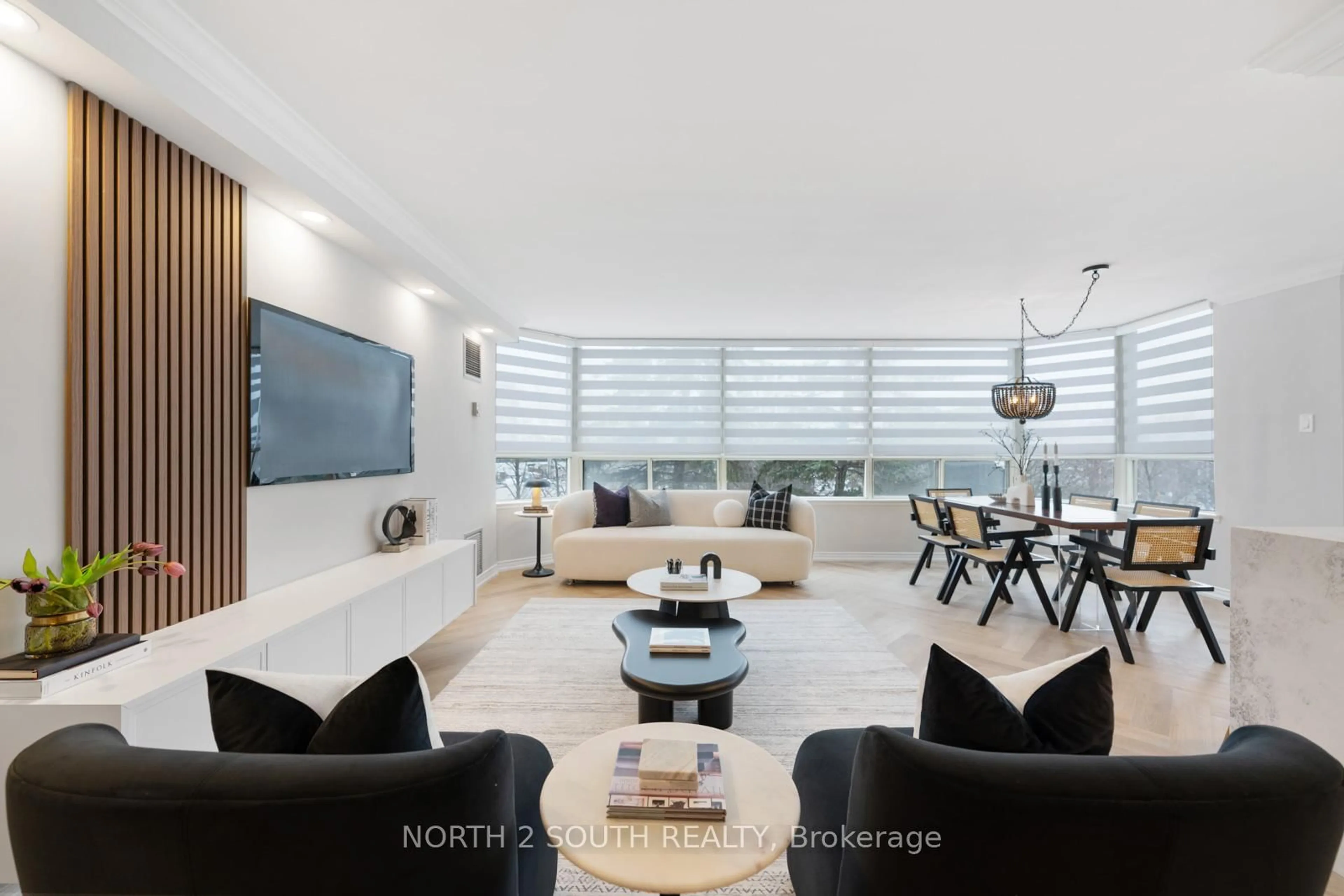 Living room with furniture, unknown for 7 Townsgate Dr #304, Vaughan Ontario L4J 7Z9