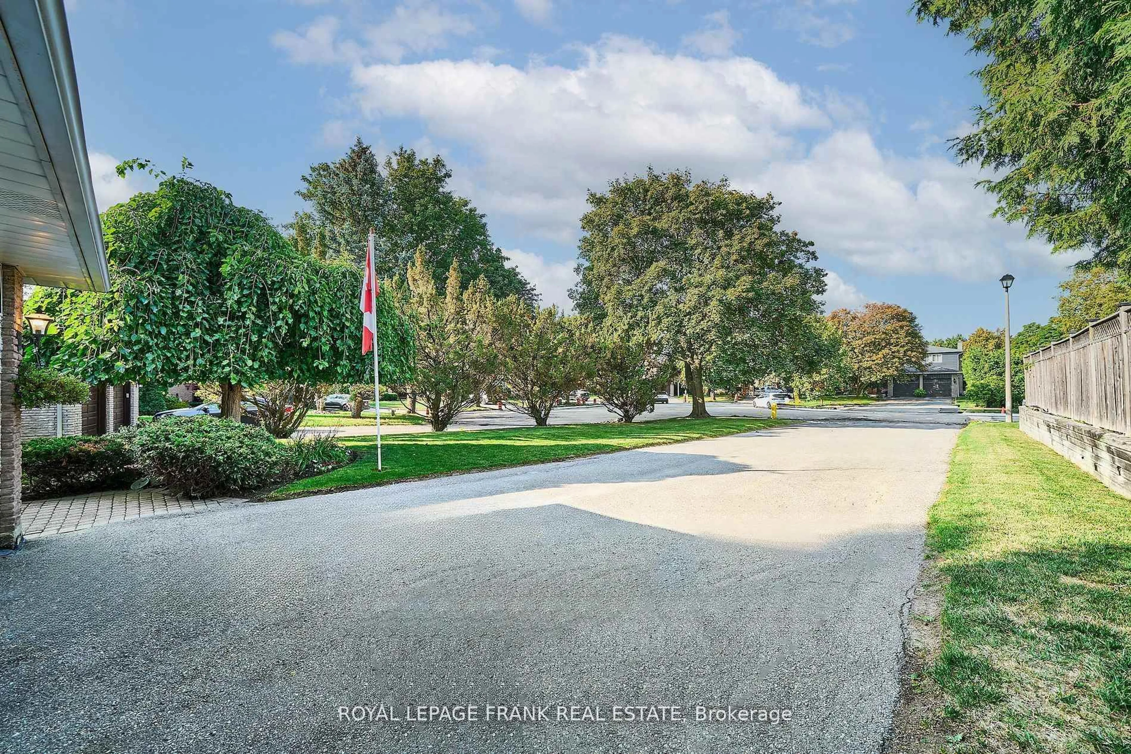 Unknown for 7 Judy Crt, Markham Ontario L3P 3R8