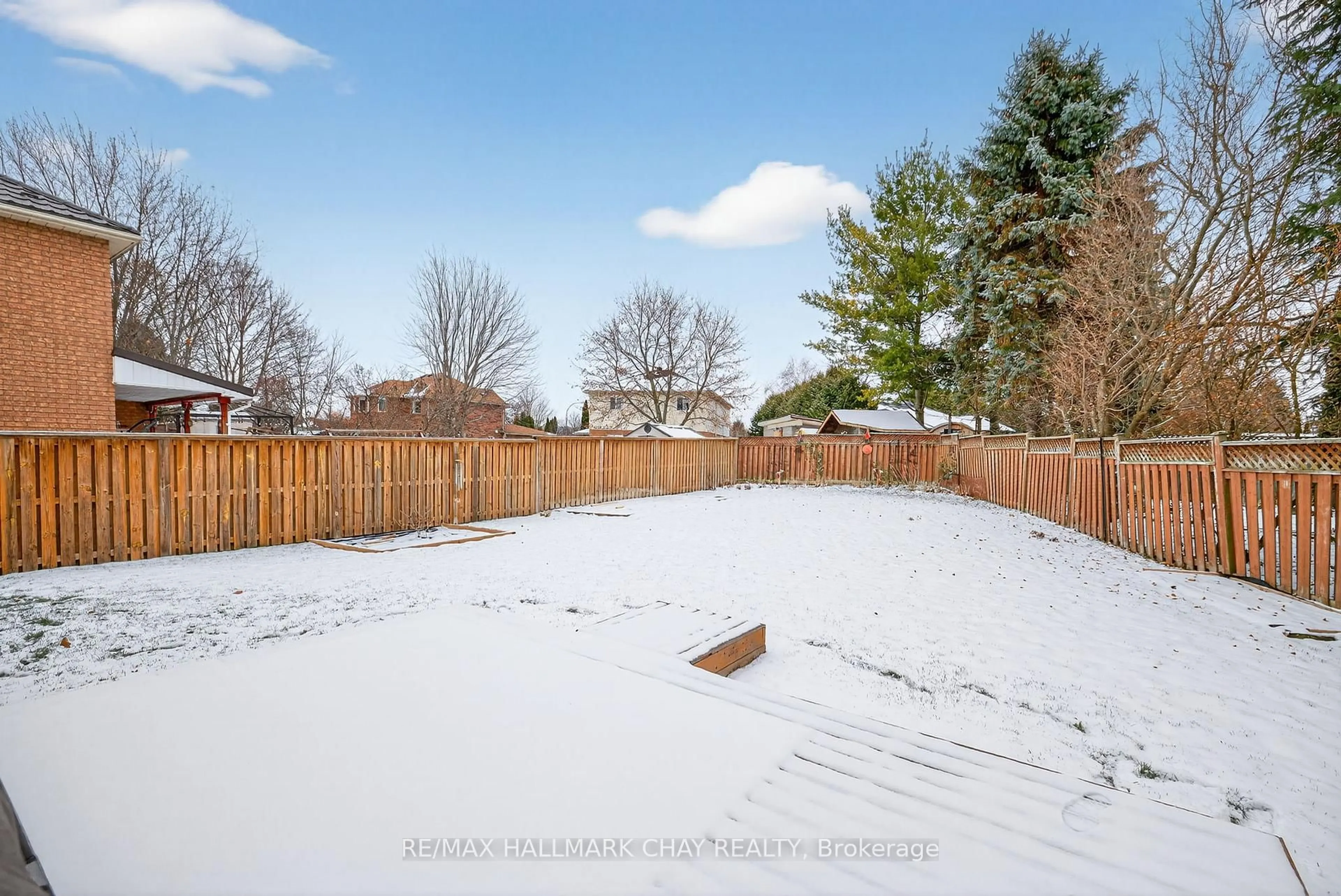 Unknown for 3 Dugdale Ave, New Tecumseth Ontario L0G 1A0