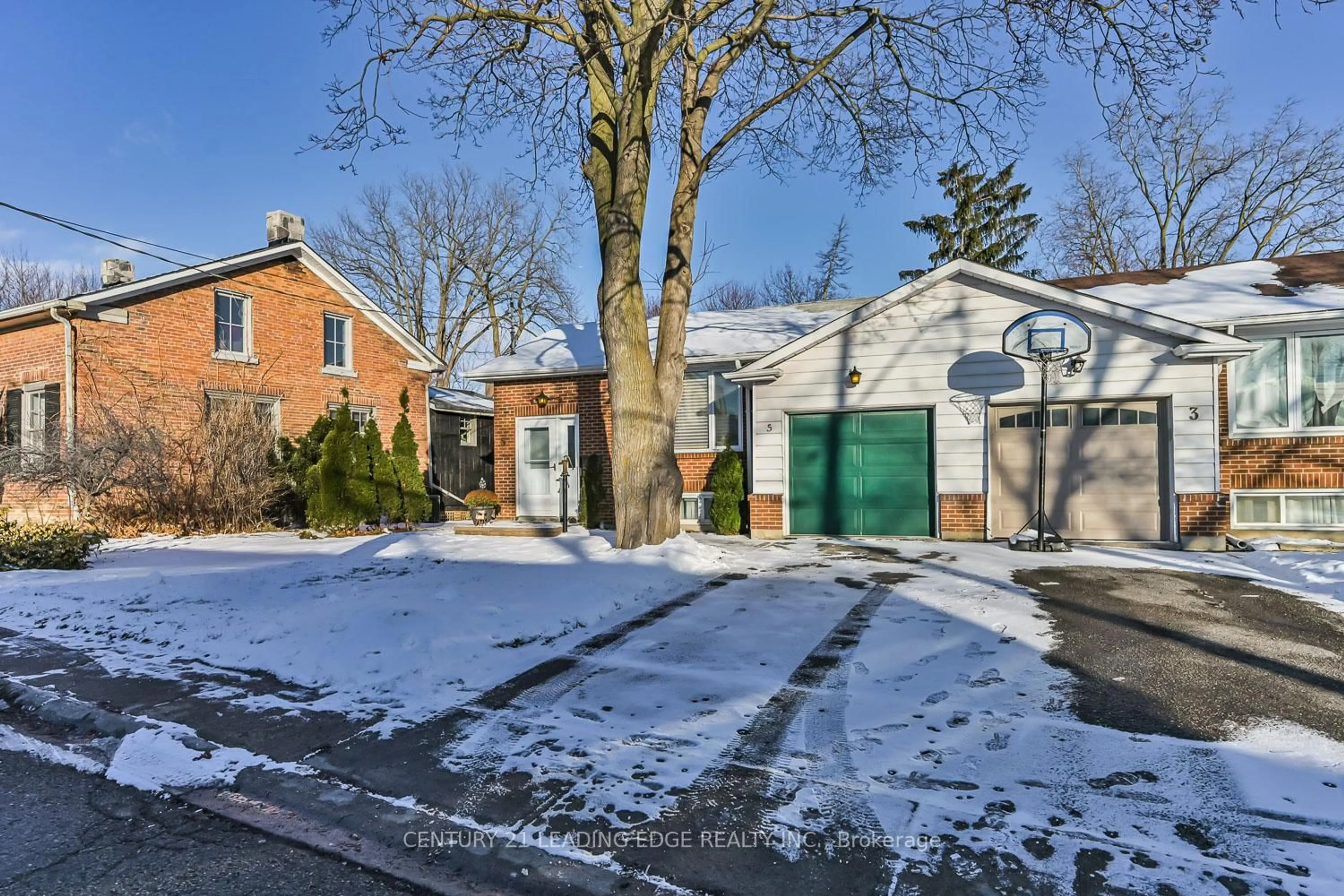 Home with brick exterior material, street for 5 Jerman St, Markham Ontario L3P 2S3