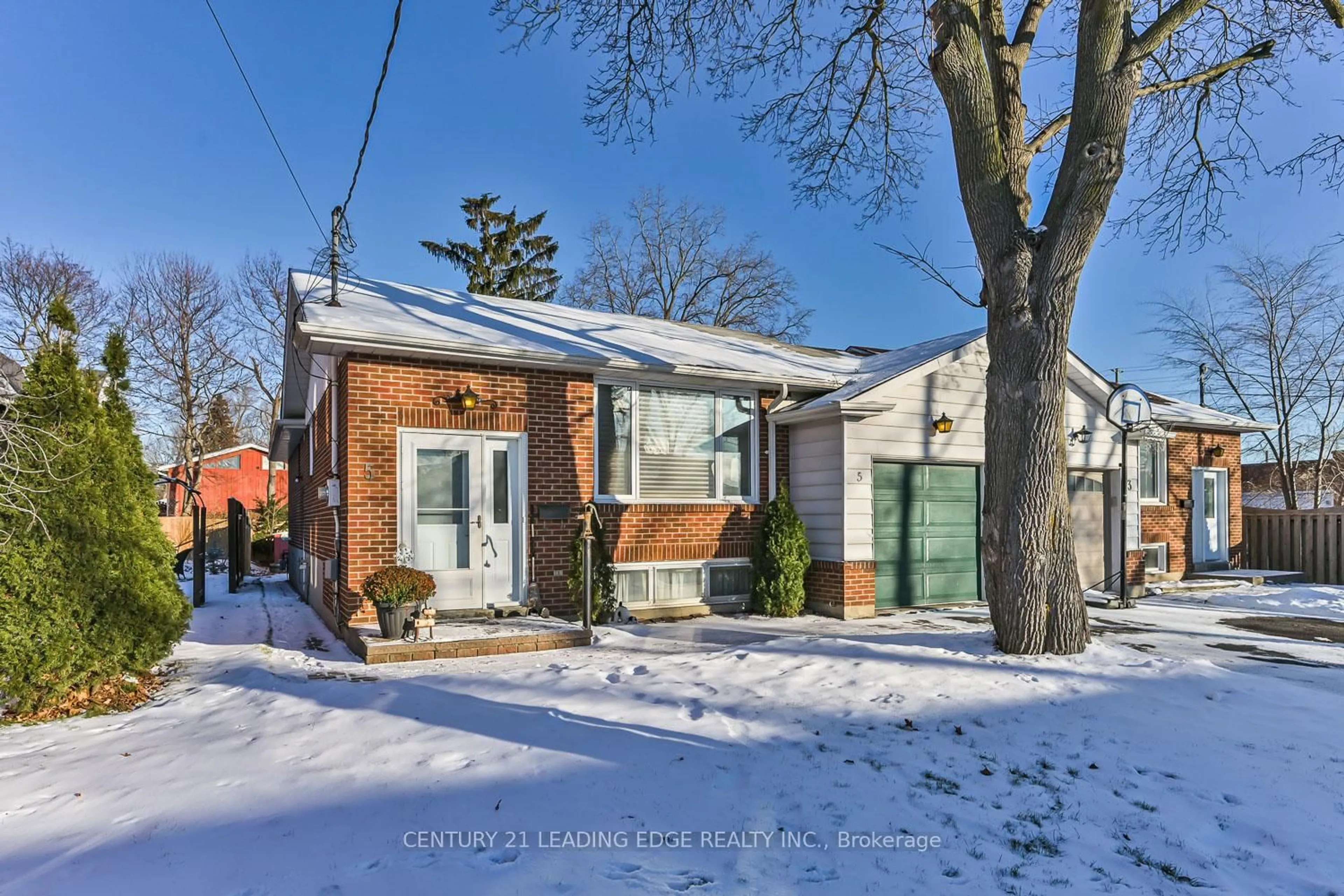 Home with brick exterior material, street for 5 Jerman St, Markham Ontario L3P 2S3