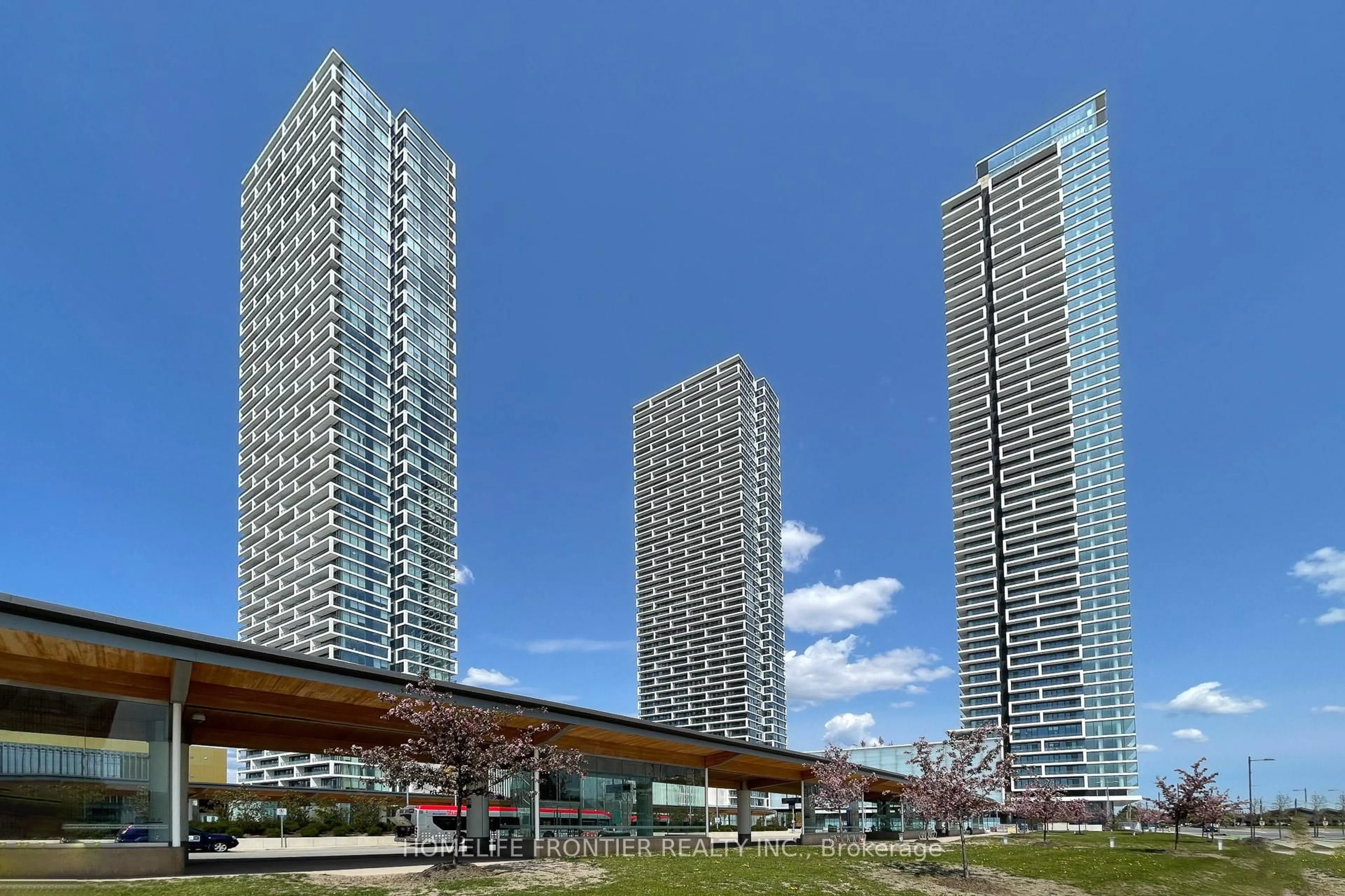 Unknown for 950 Portage Pkwy #303, Vaughan Ontario L4K 0J7