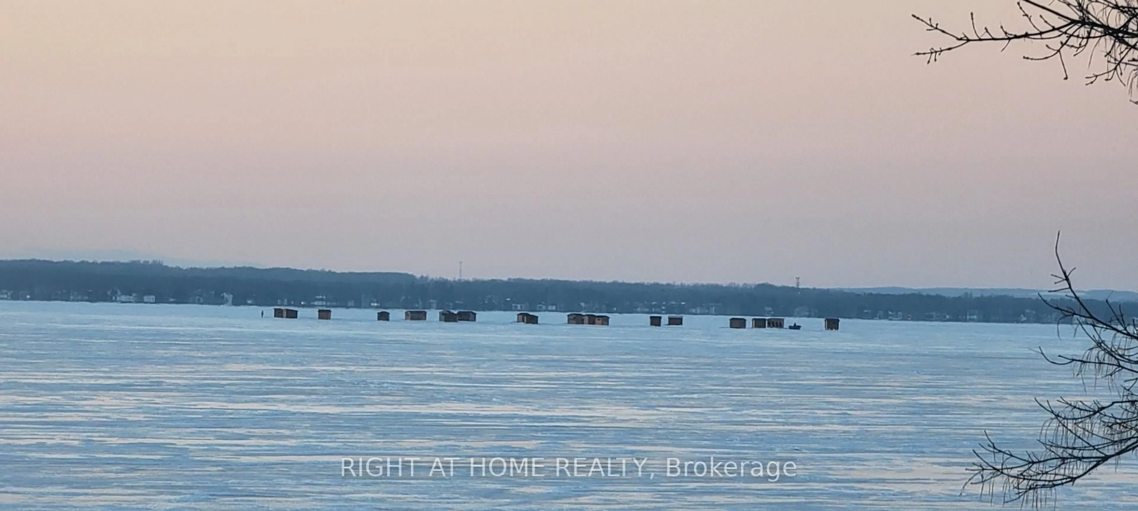 Blurry image for 36 Shirlea Blvd, Georgina Ontario L4P 1K9