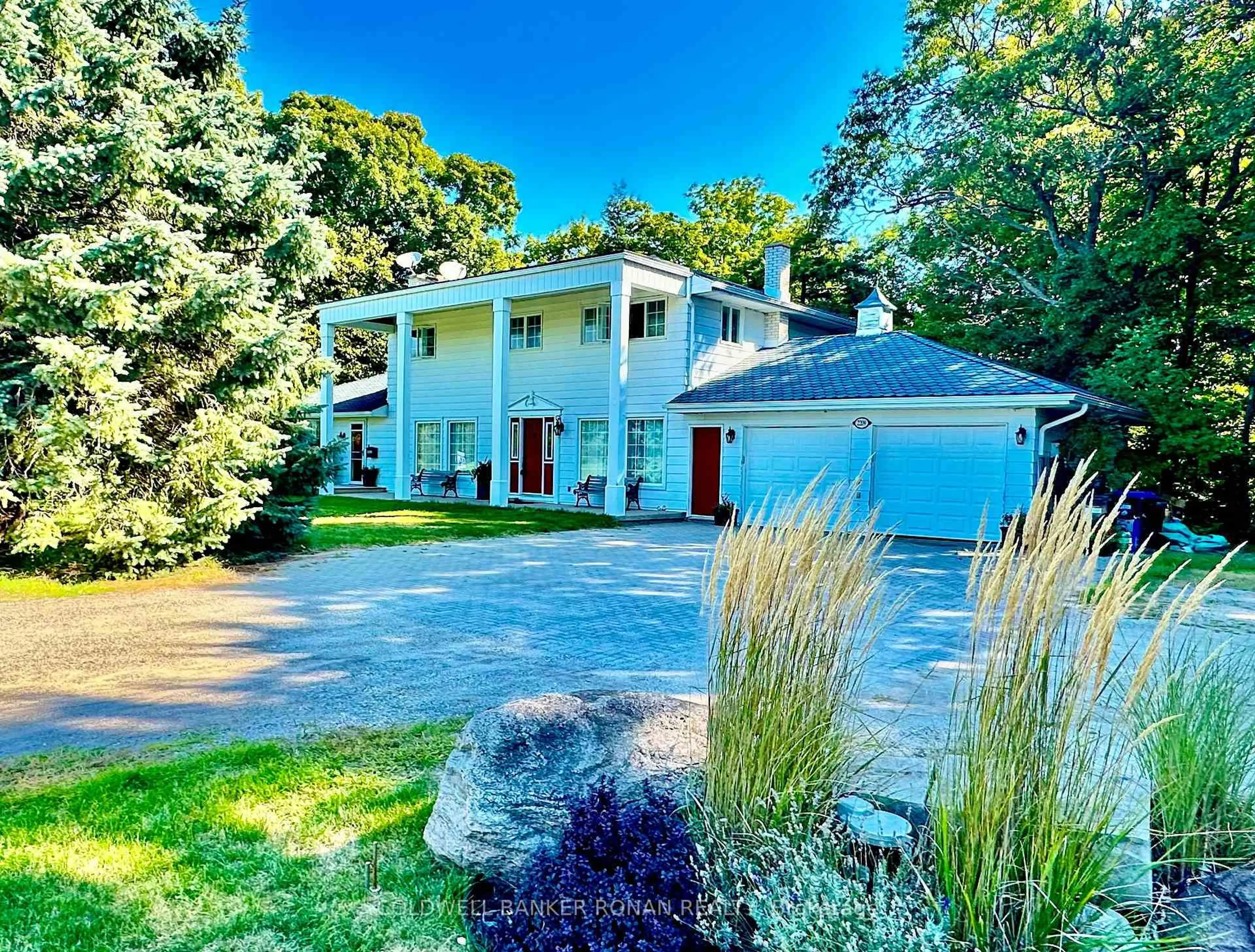 A pic from outside/outdoor area/front of a property/back of a property/a pic from drone, water/lake/river/ocean view for 2209 10th Sdrd, New Tecumseth Ontario L0G 1W0