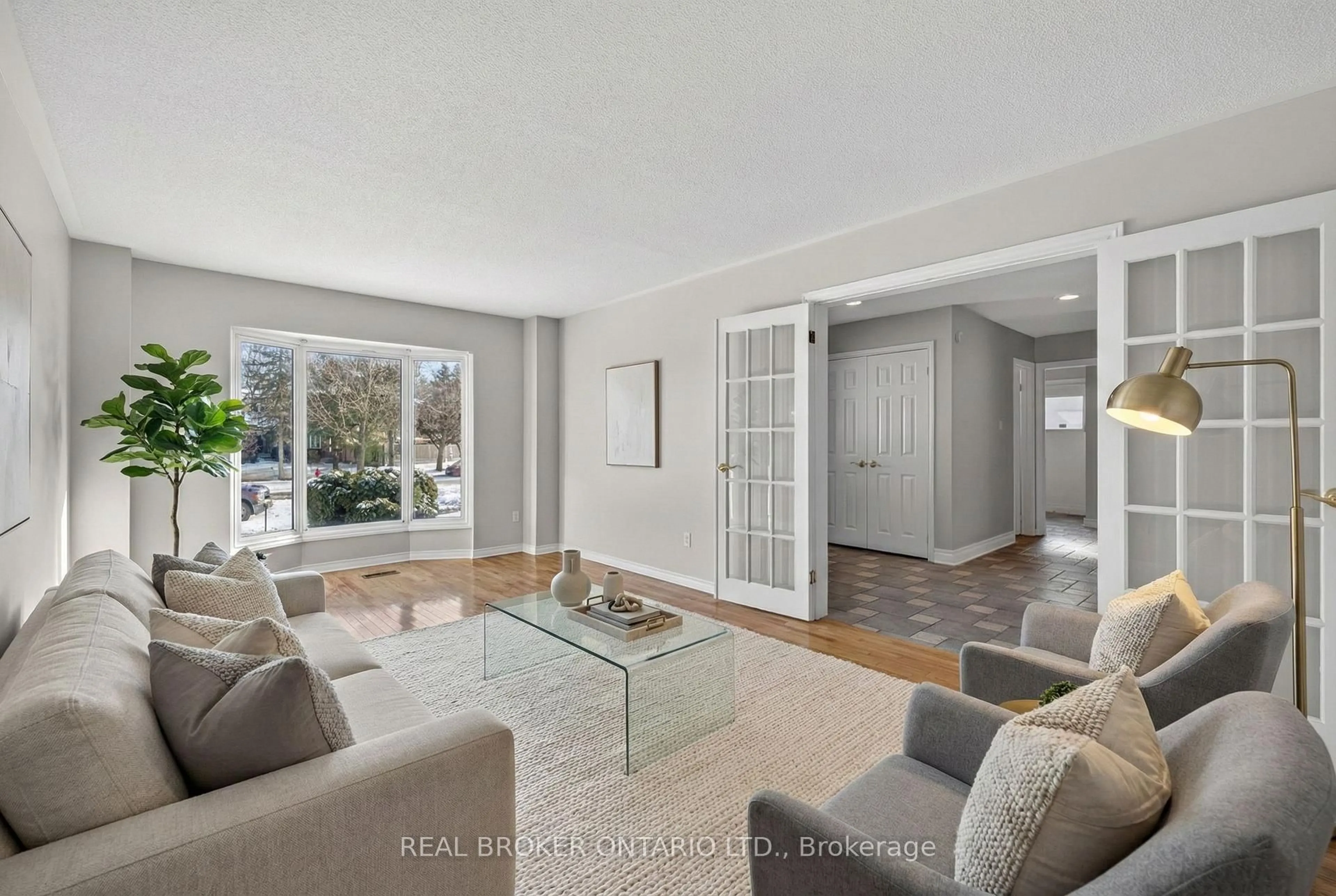 Living room with furniture, unknown for 28 Blyth St, Richmond Hill Ontario L4E 2Y1