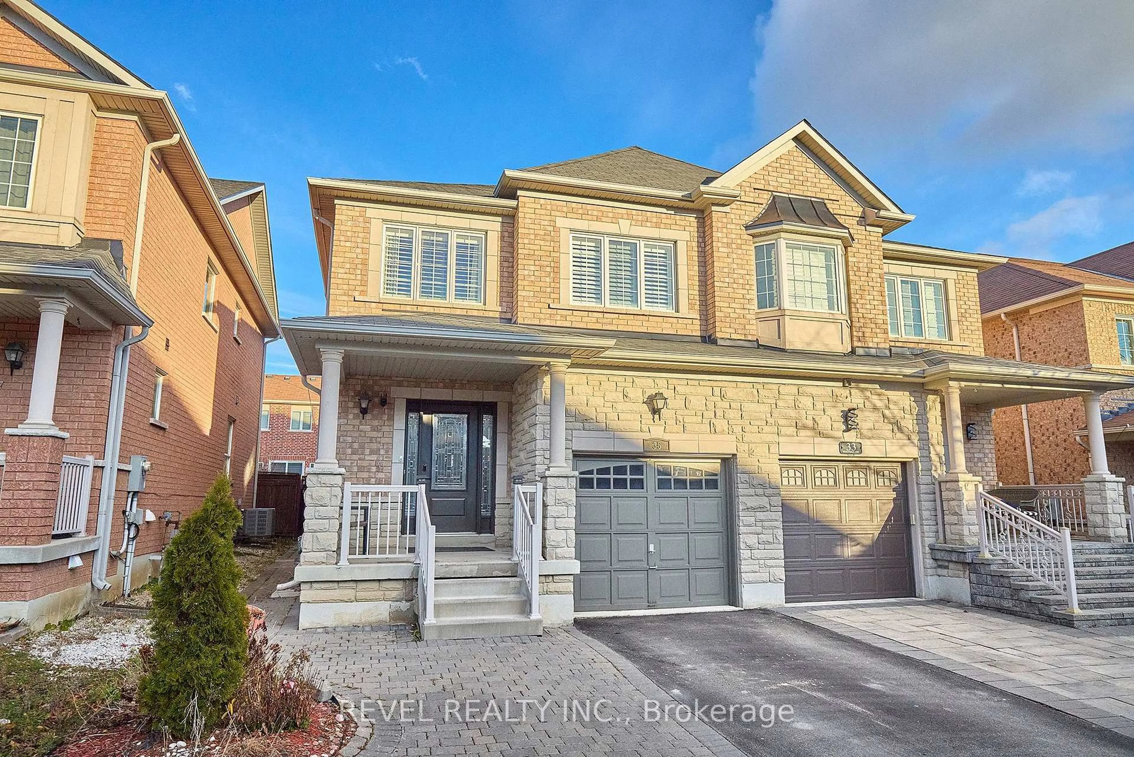 Home with brick exterior material, street for 35 Manordale Cres, Vaughan Ontario L4H 0T6
