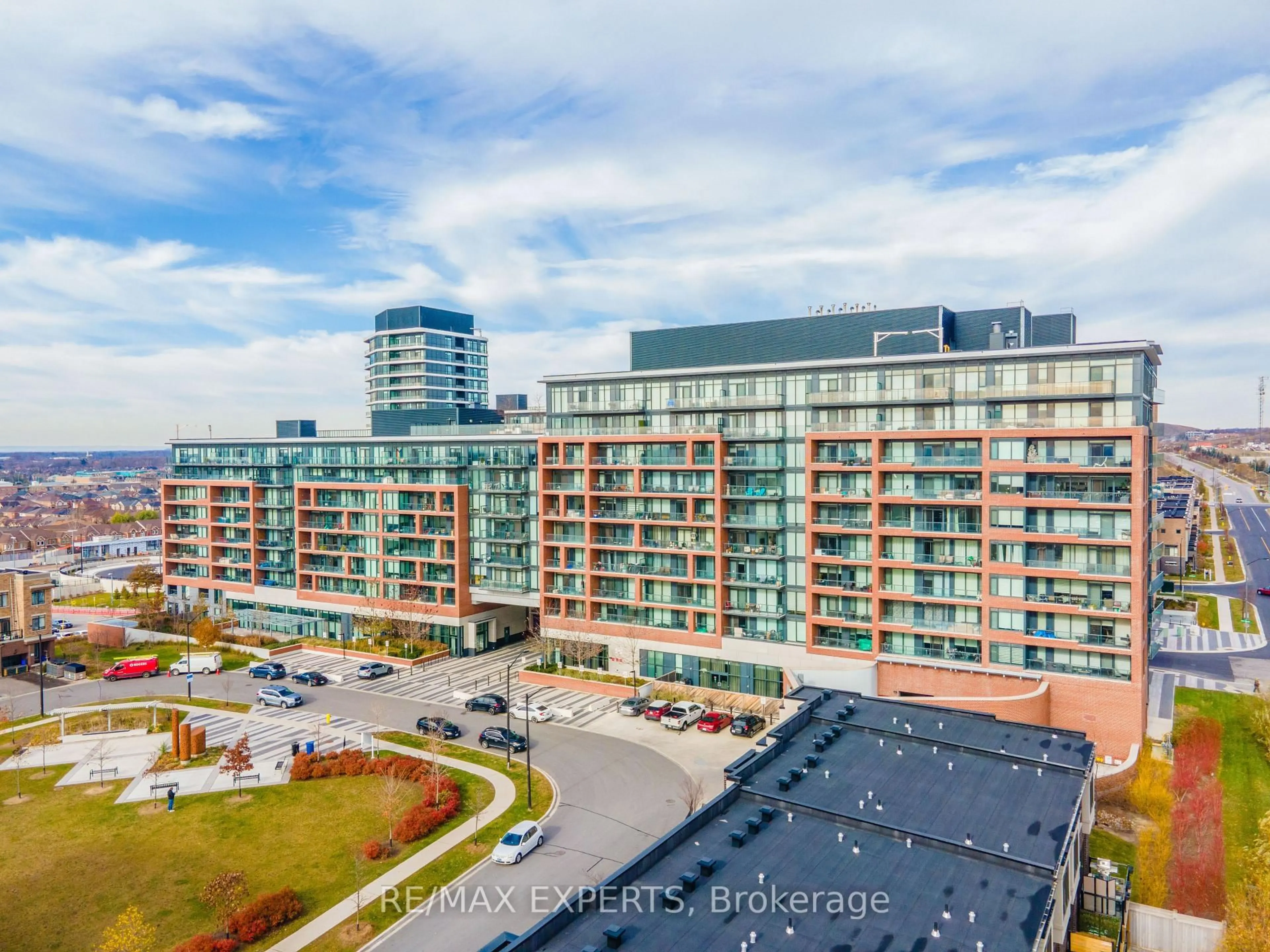 A pic from outside/outdoor area/front of a property/back of a property/a pic from drone, city buildings view from balcony for 99 Eagle Rock Way #106, Vaughan Ontario L6A 5A7