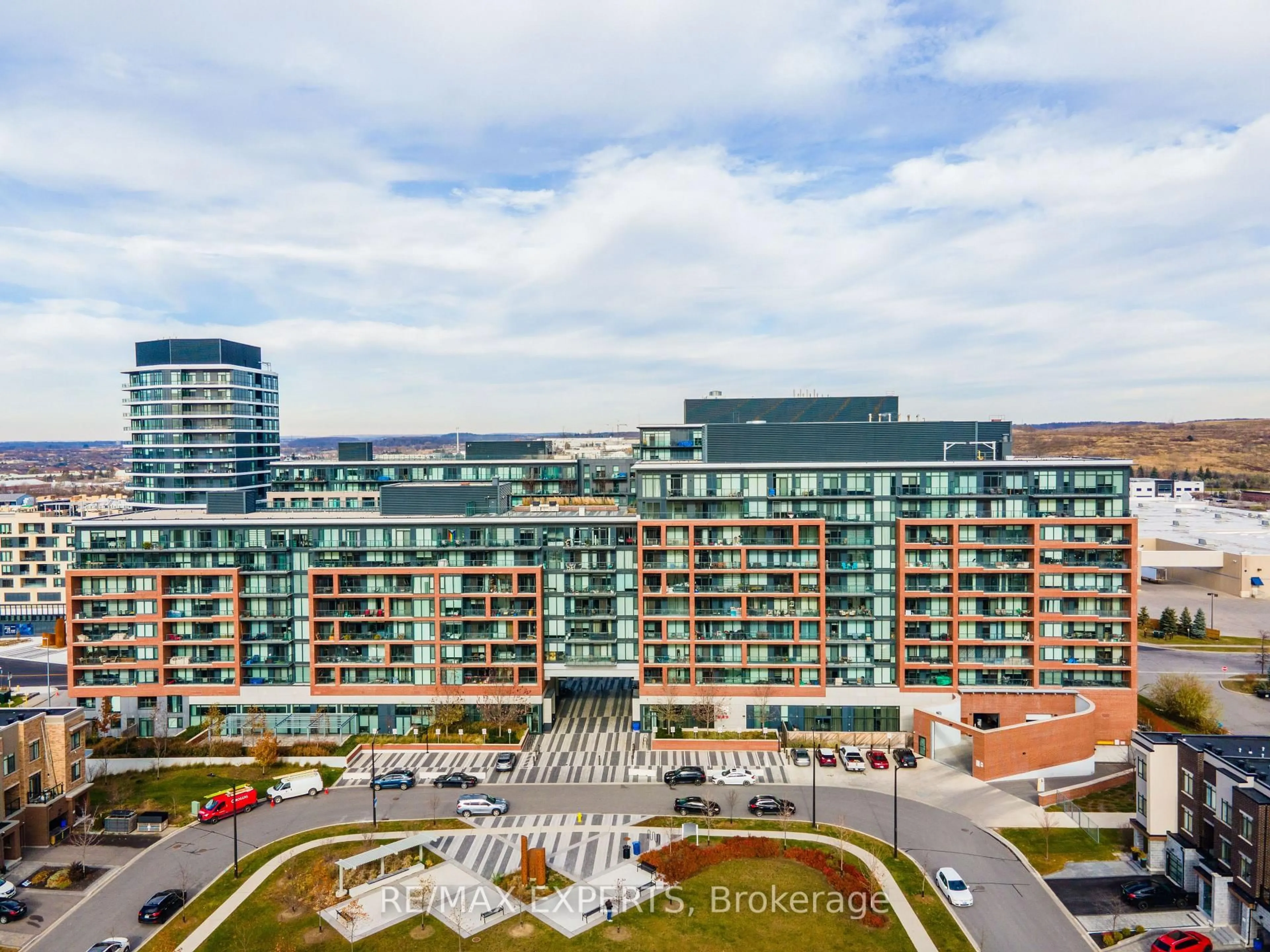 A pic from outside/outdoor area/front of a property/back of a property/a pic from drone, city buildings view from balcony for 99 Eagle Rock Way #106, Vaughan Ontario L6A 5A7