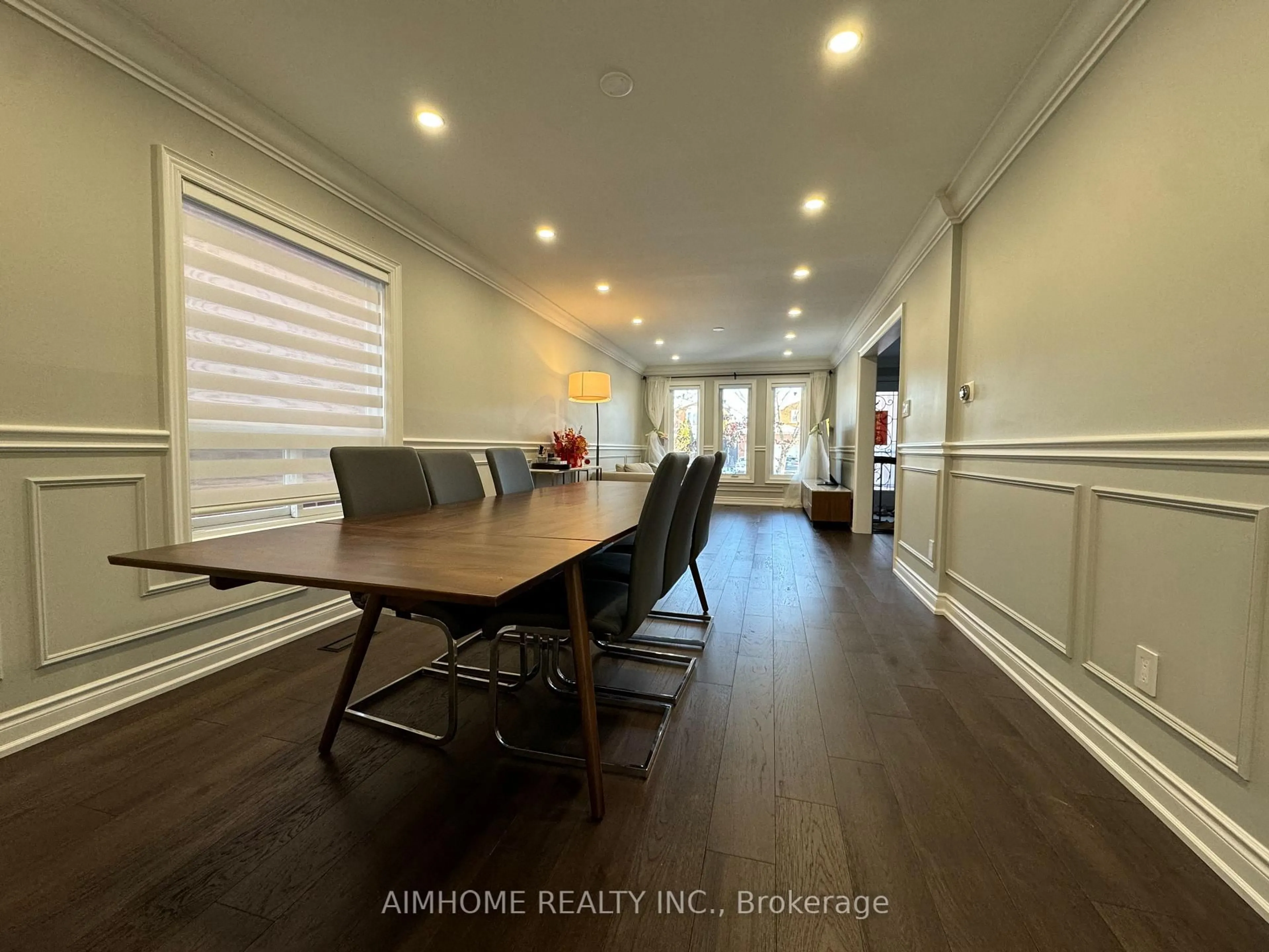 A pic of a room for 71 Hyde Park Dr, Richmond Hill Ontario L4B 1X2