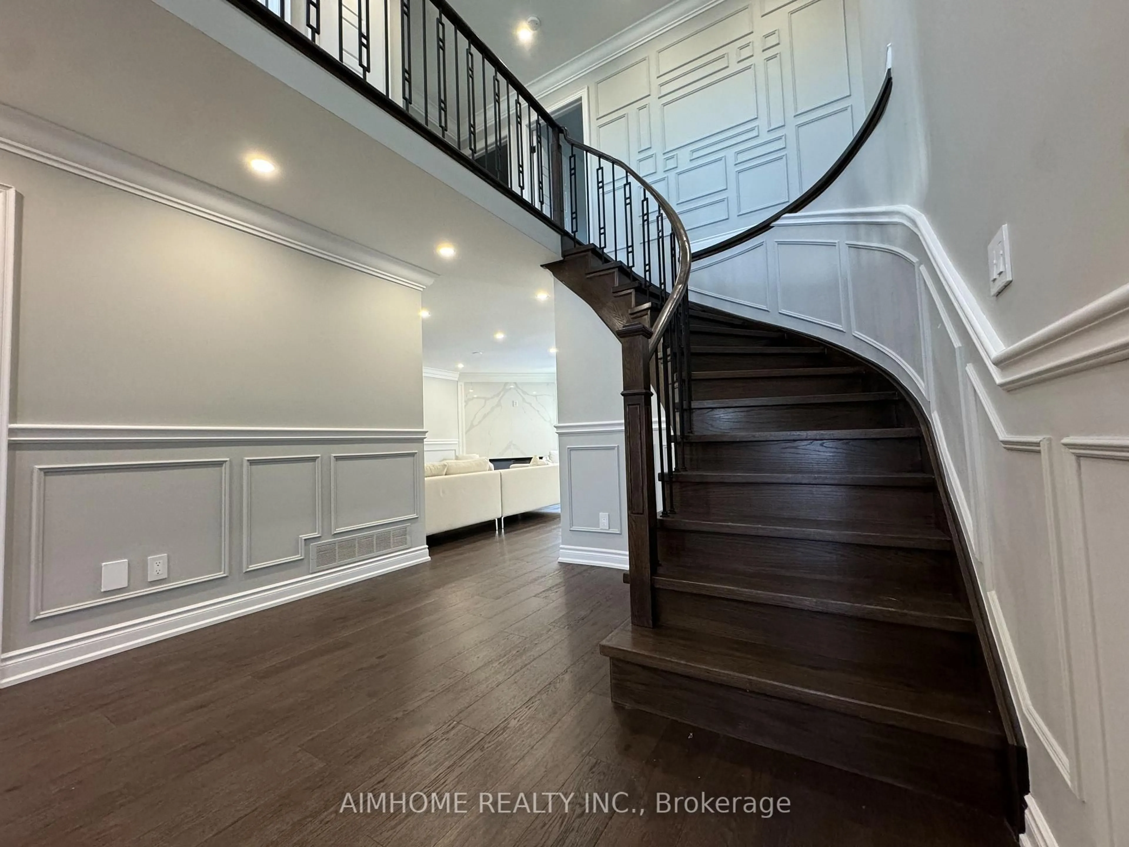 Unknown for 71 Hyde Park Dr, Richmond Hill Ontario L4B 1X2