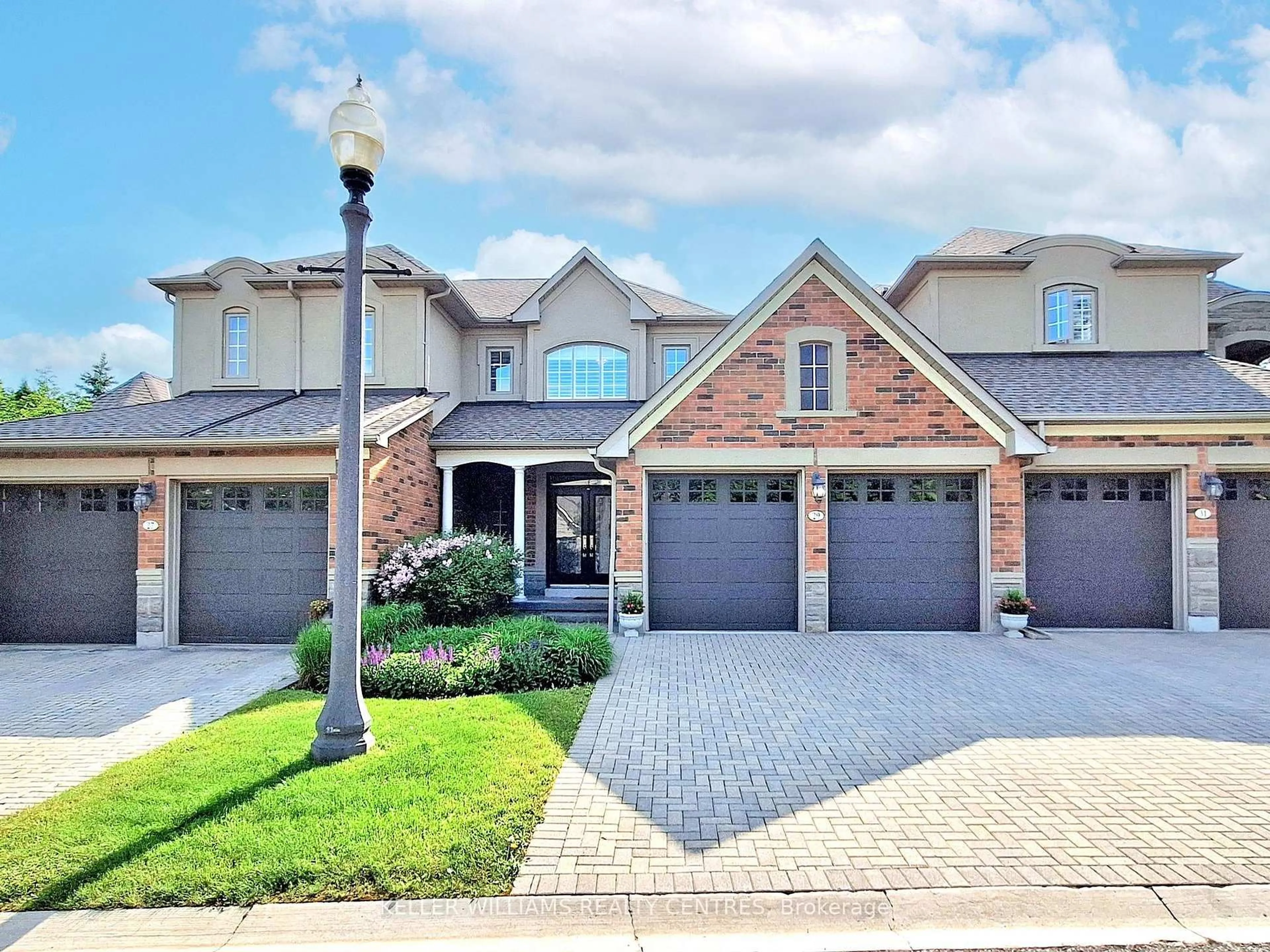 Home with brick exterior material, street for 29 Tucker Crt, Aurora Ontario L4G 7T2