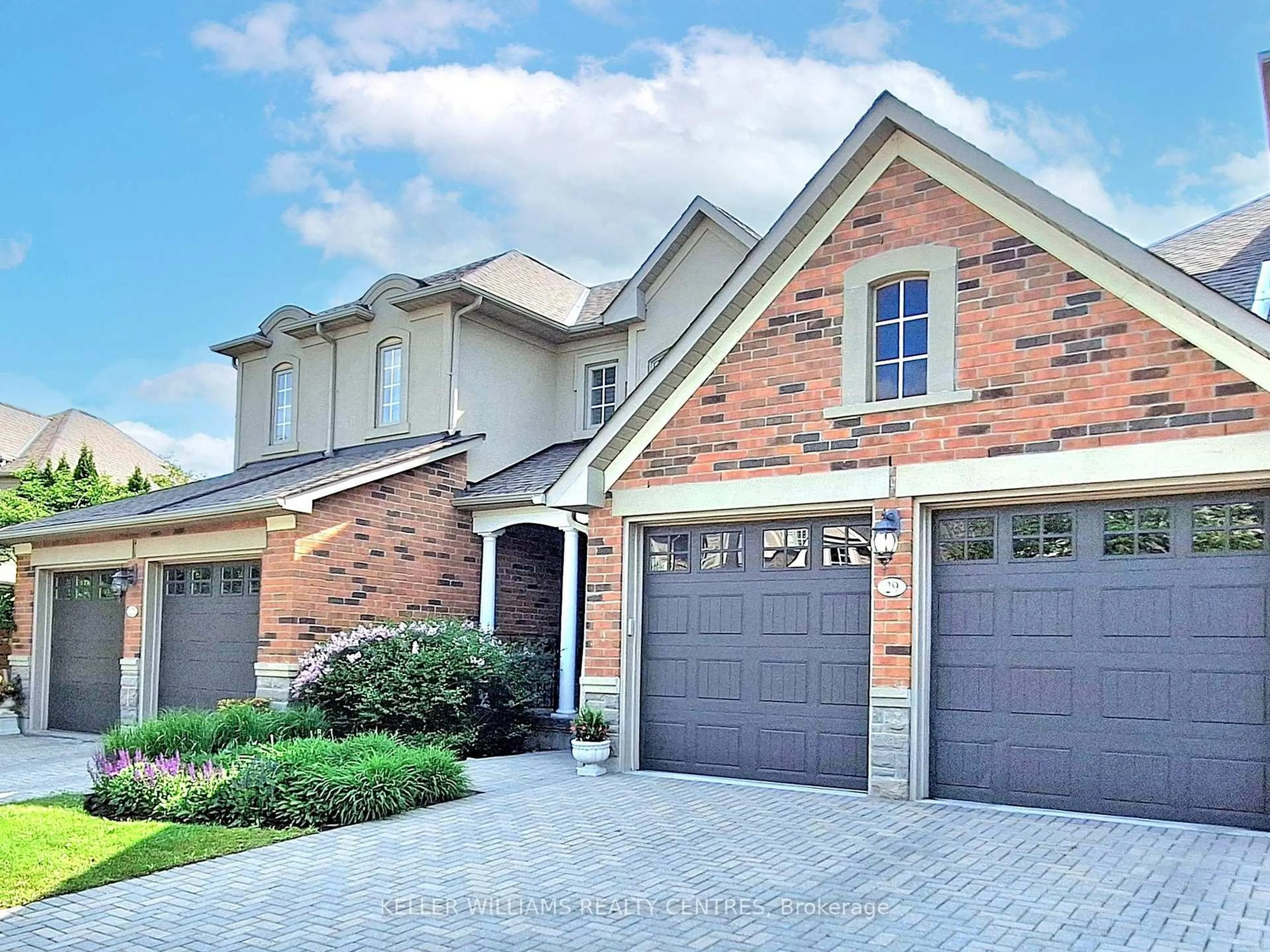 Home with brick exterior material, street for 29 Tucker Crt, Aurora Ontario L4G 7T2