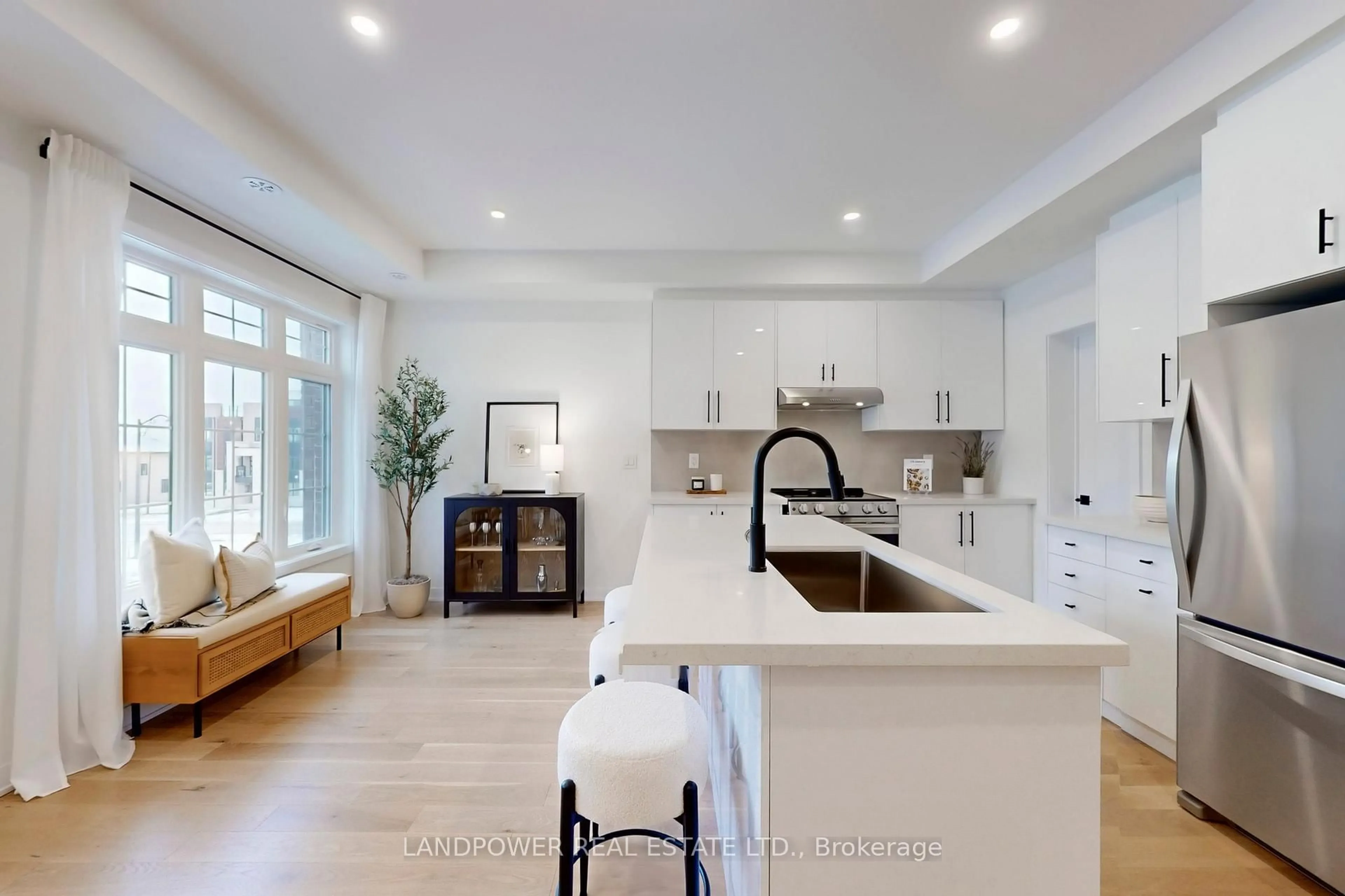 Open concept kitchen, ceramic/tile floor for 66 York Downs Blvd, Markham Ontario L6C 3M6