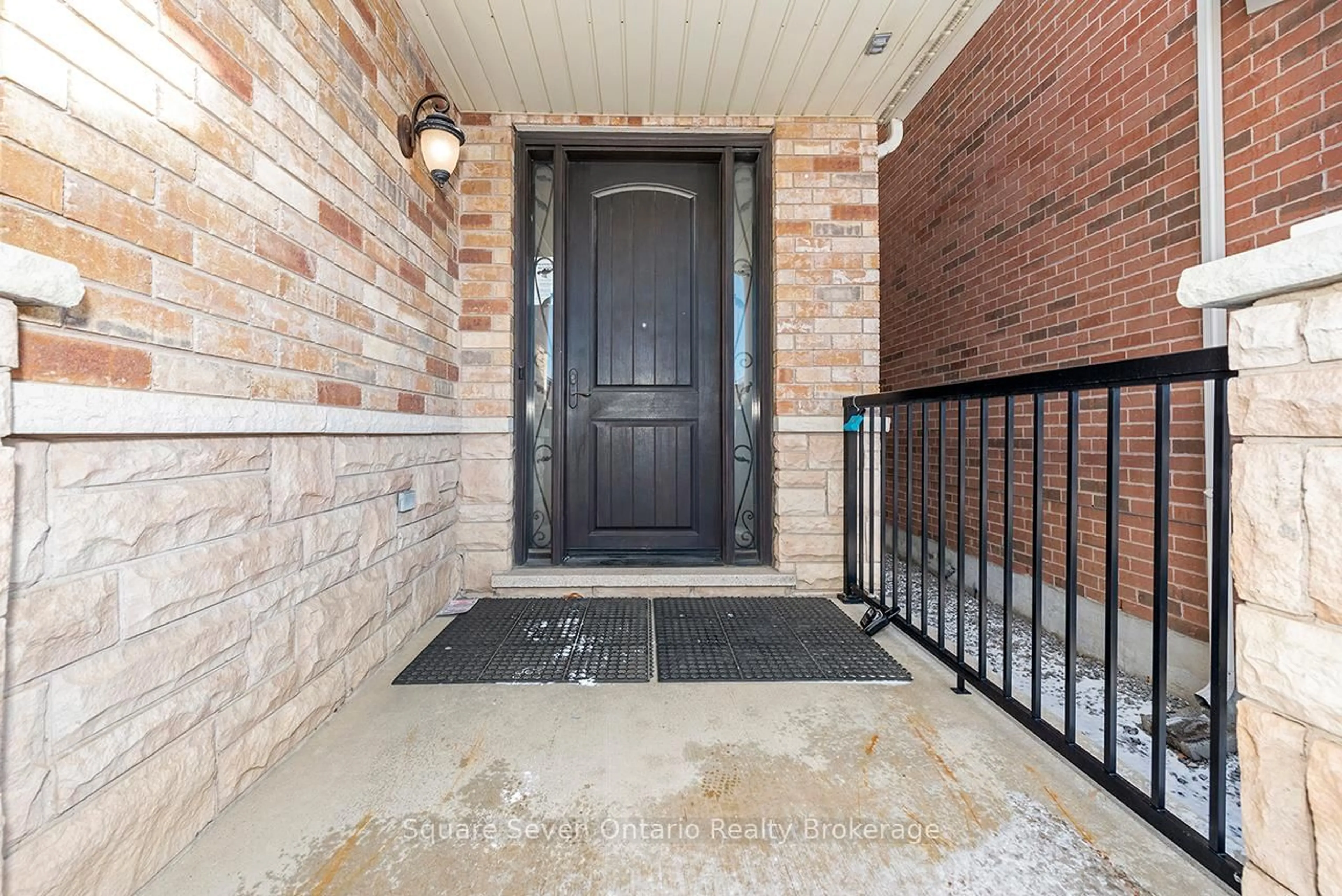 Indoor entryway for 391 Vellore Park Ave, Vaughan Ontario L4H 0E6