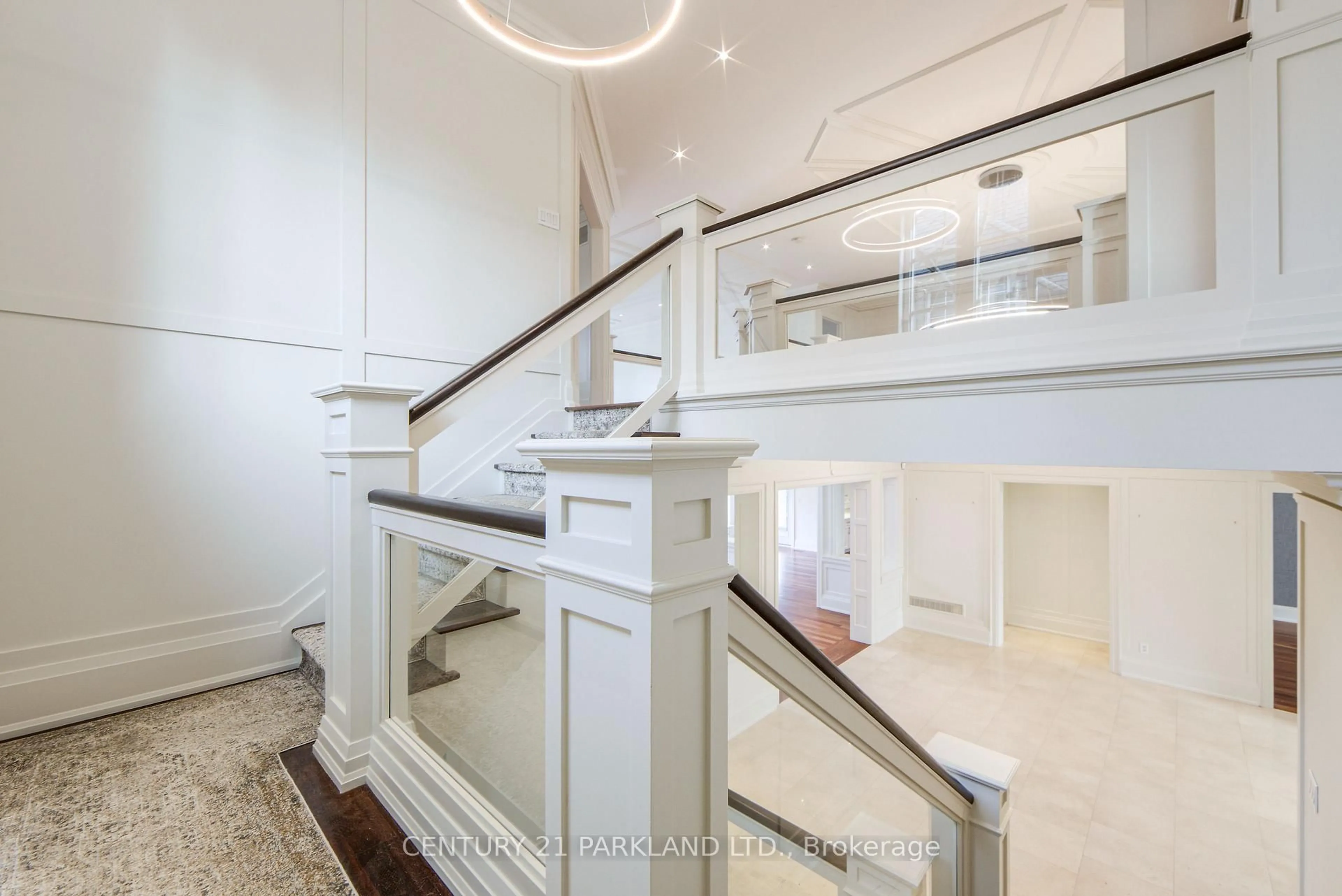 Indoor foyer for 16 Flatbush Ave, Vaughan Ontario L4L 8K3