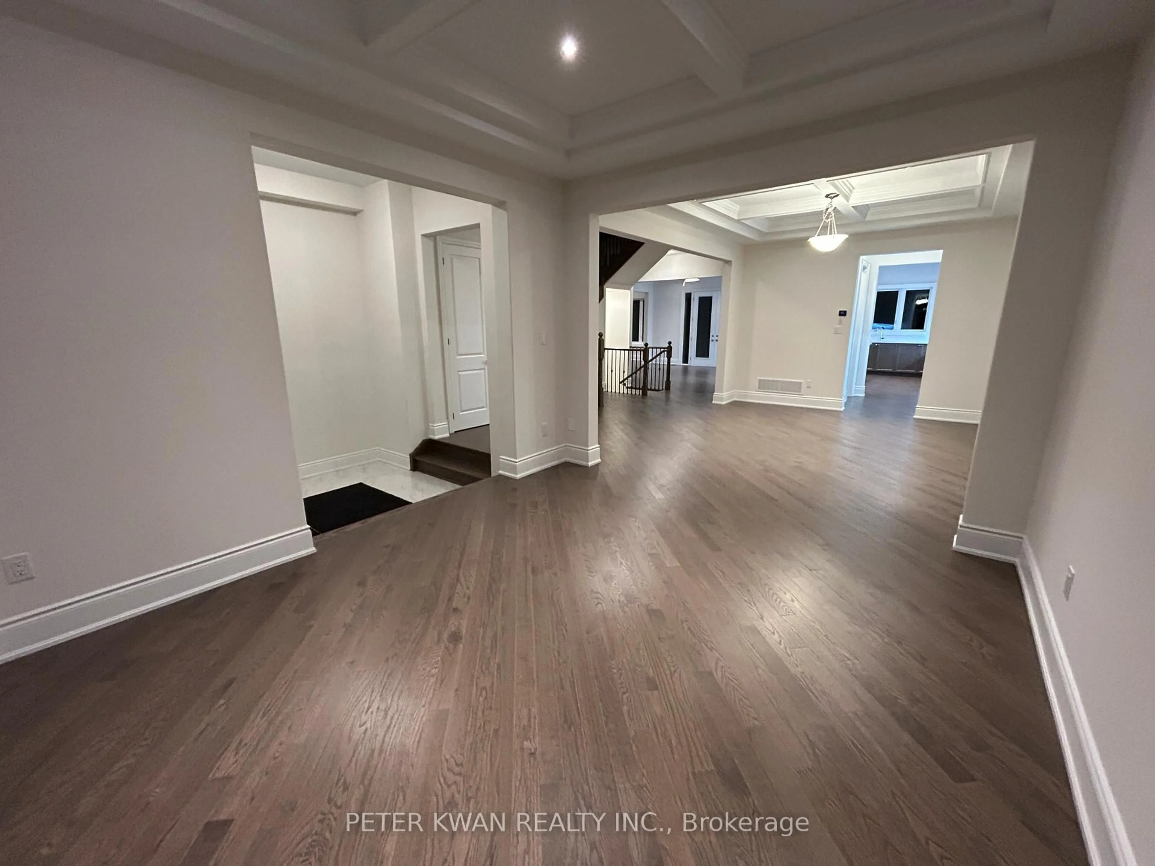 Unknown for 72 Silk Twist Dr, East Gwillimbury Ontario L9N 0W4