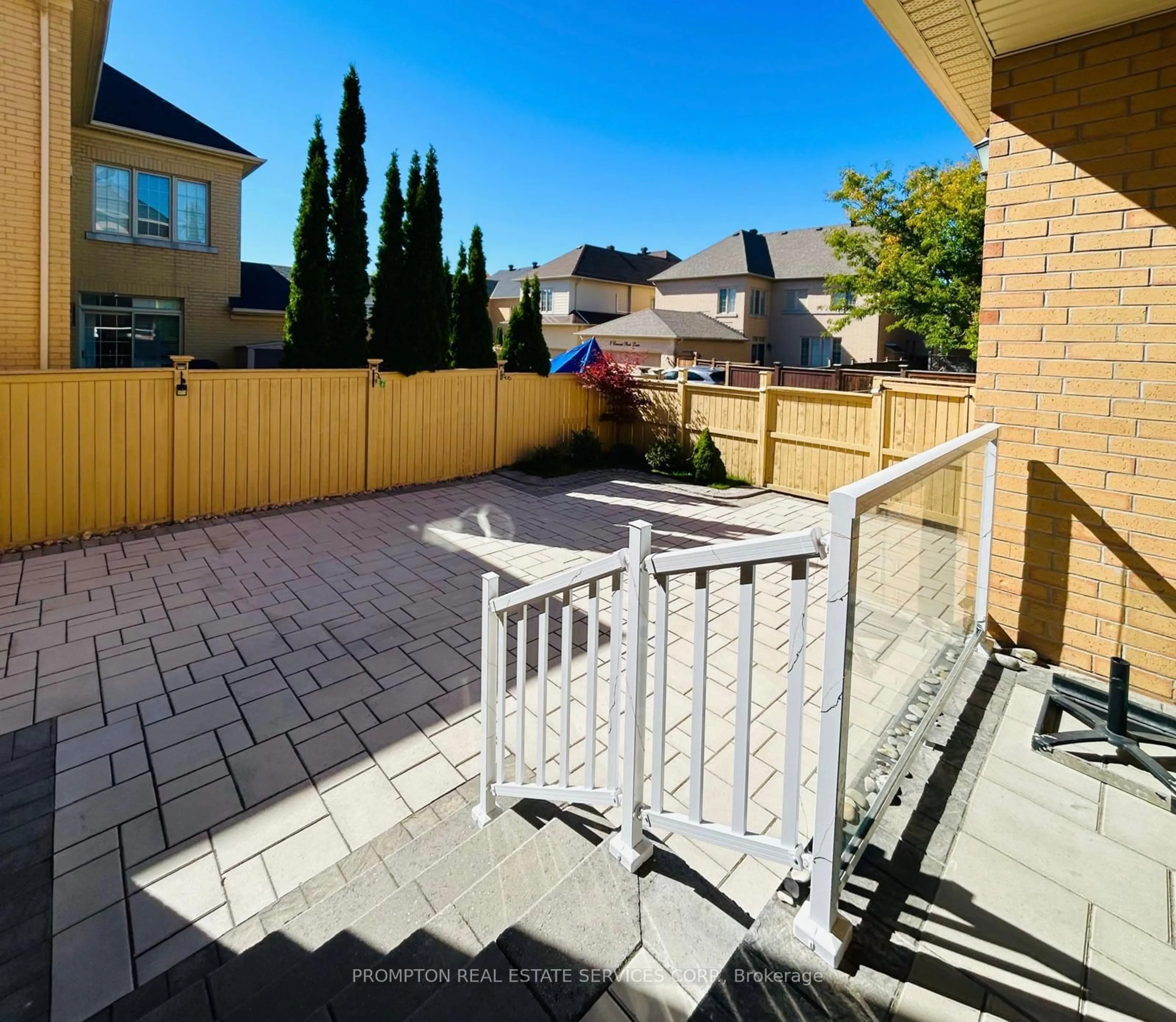 Patio, street for 10 Father McGinn Rd, Markham Ontario L6C 0A7