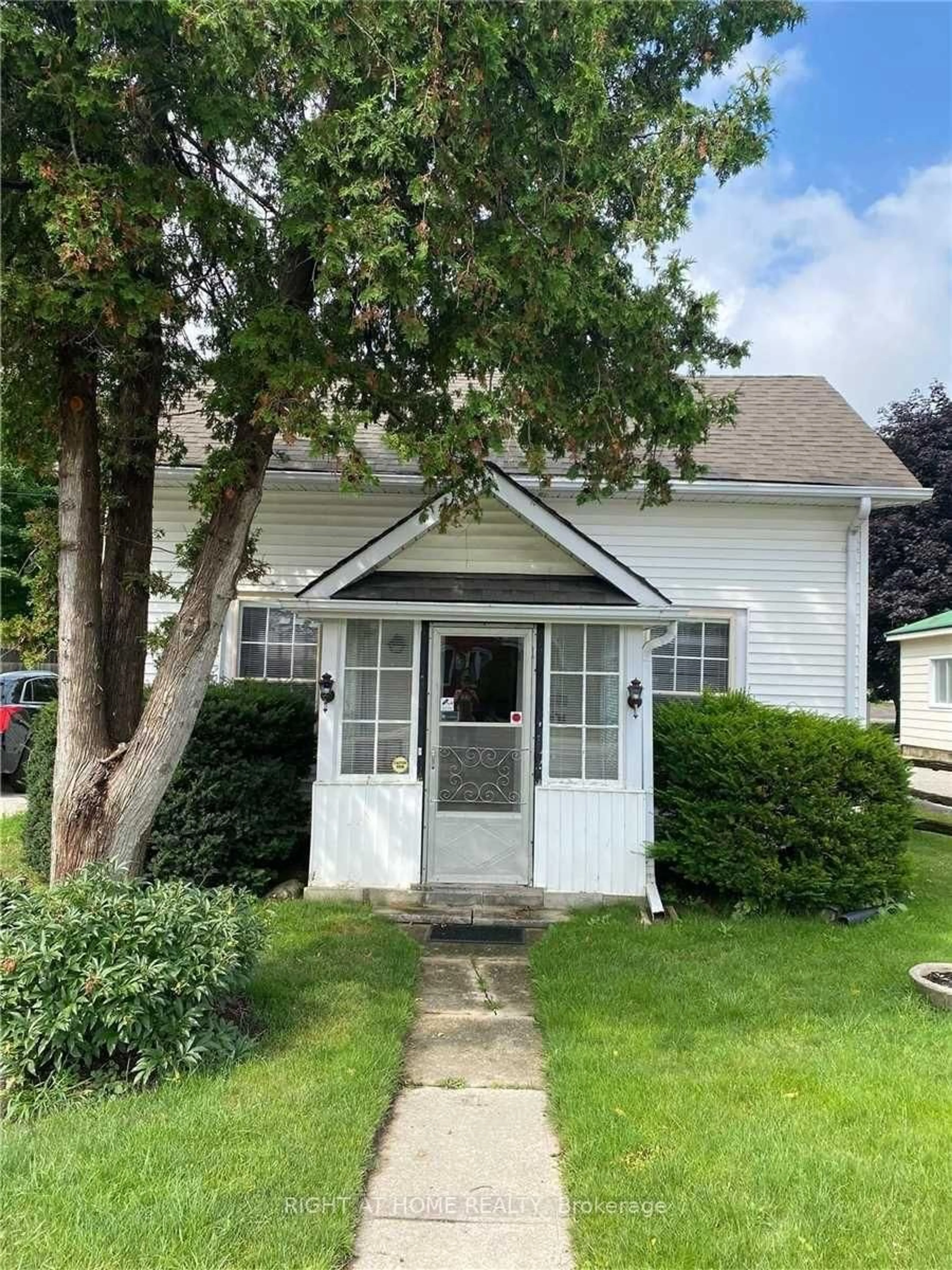 Unknown for 7870 Yonge St, Innisfil Ontario L9S 1L4