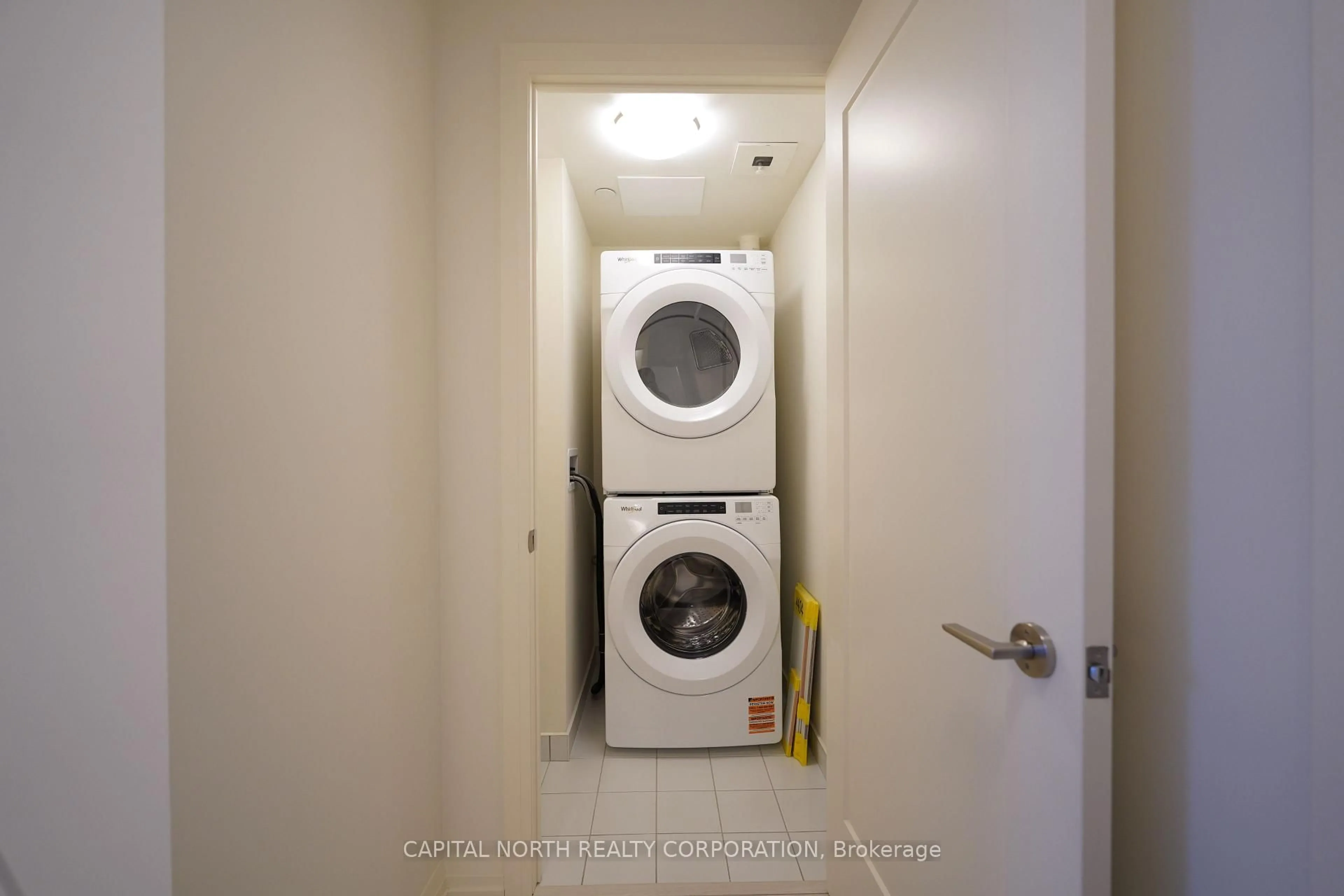 Laundry room for 27 Korda Gate #1404, Vaughan Ontario L4K 0P6
