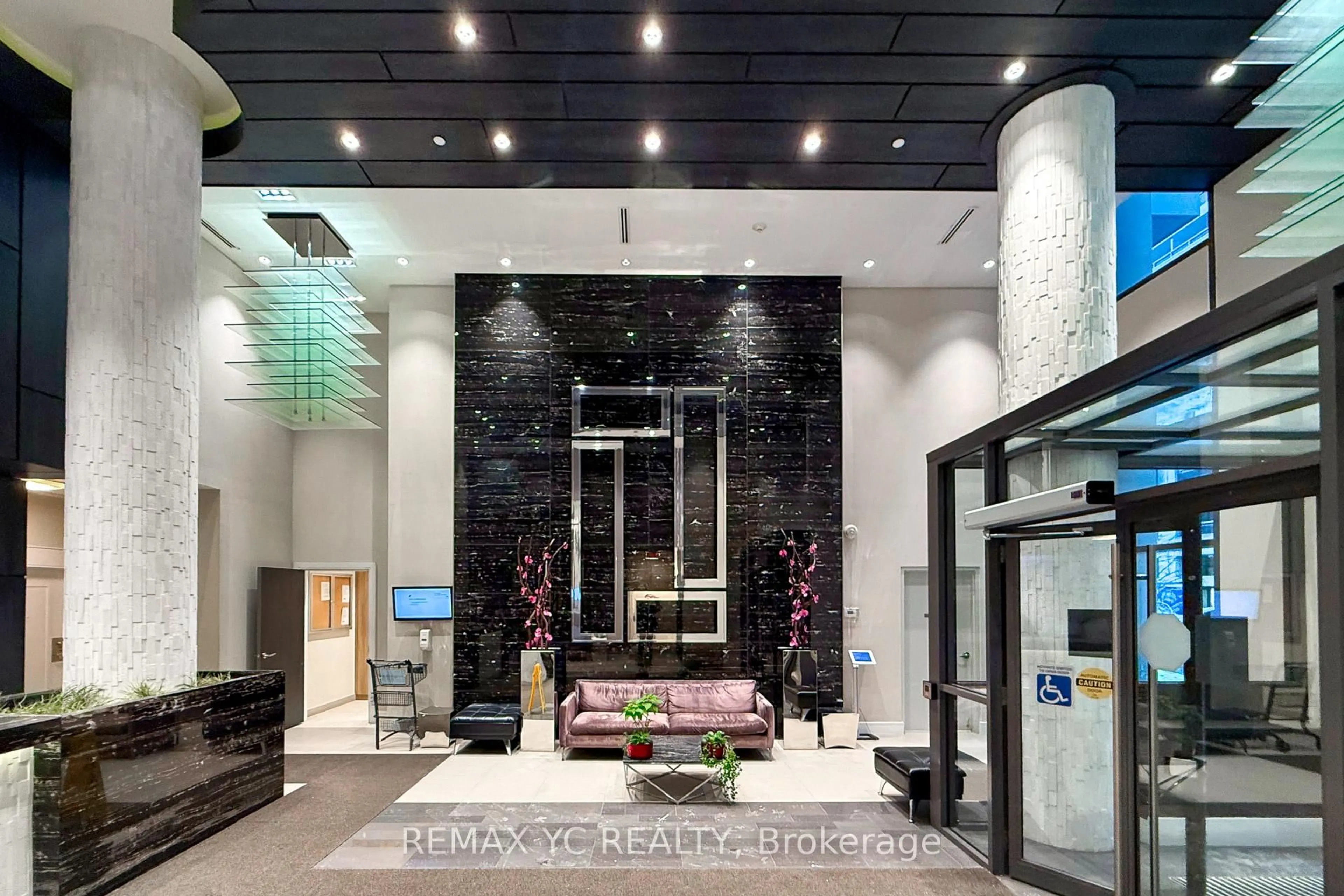 Lobby for 9191 Yonge St #201, Richmond Hill Ontario L4C 1E2