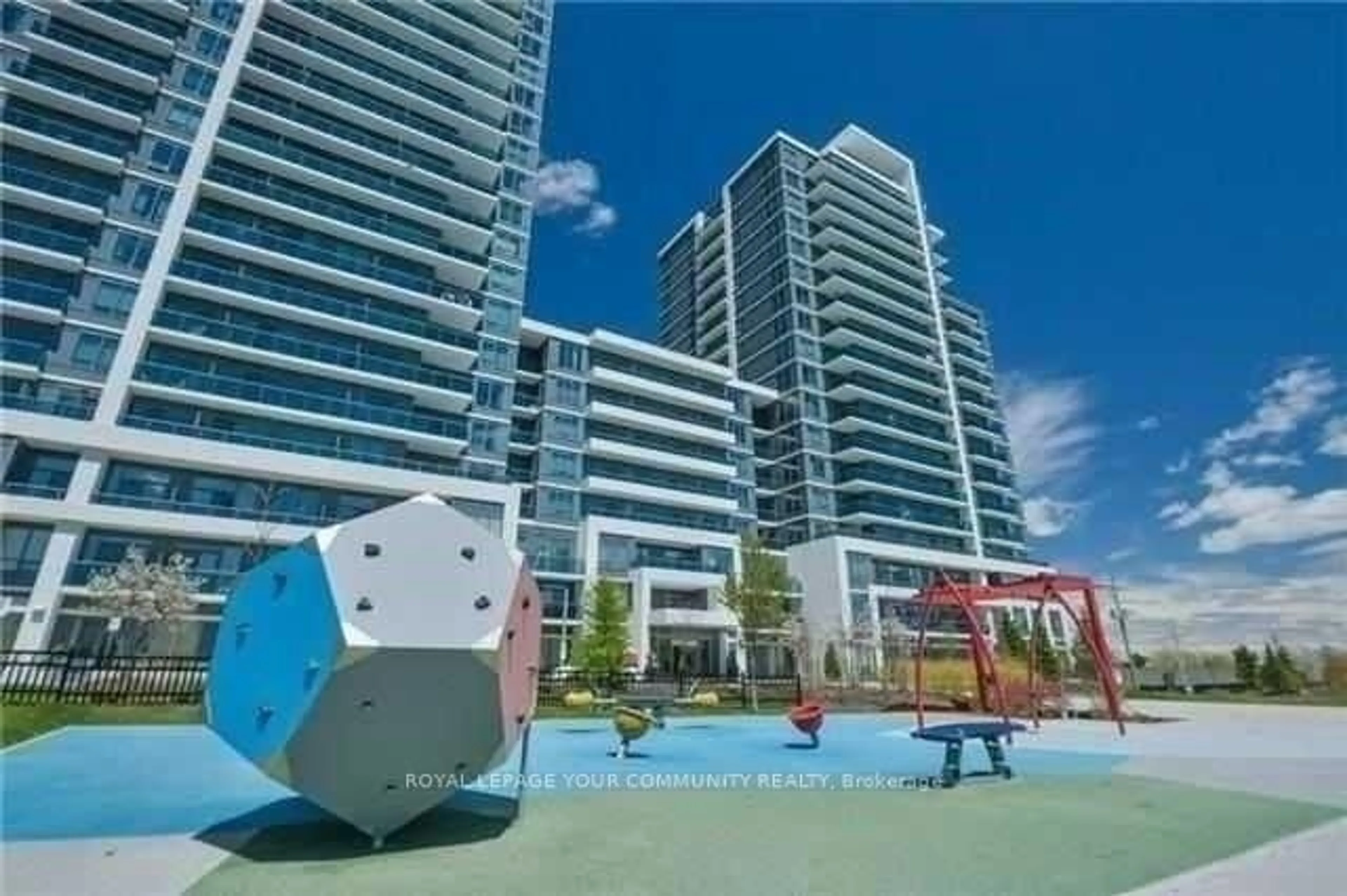 Pool for 7167 Yonge St #Ph 07, Markham Ontario L3T 0E1