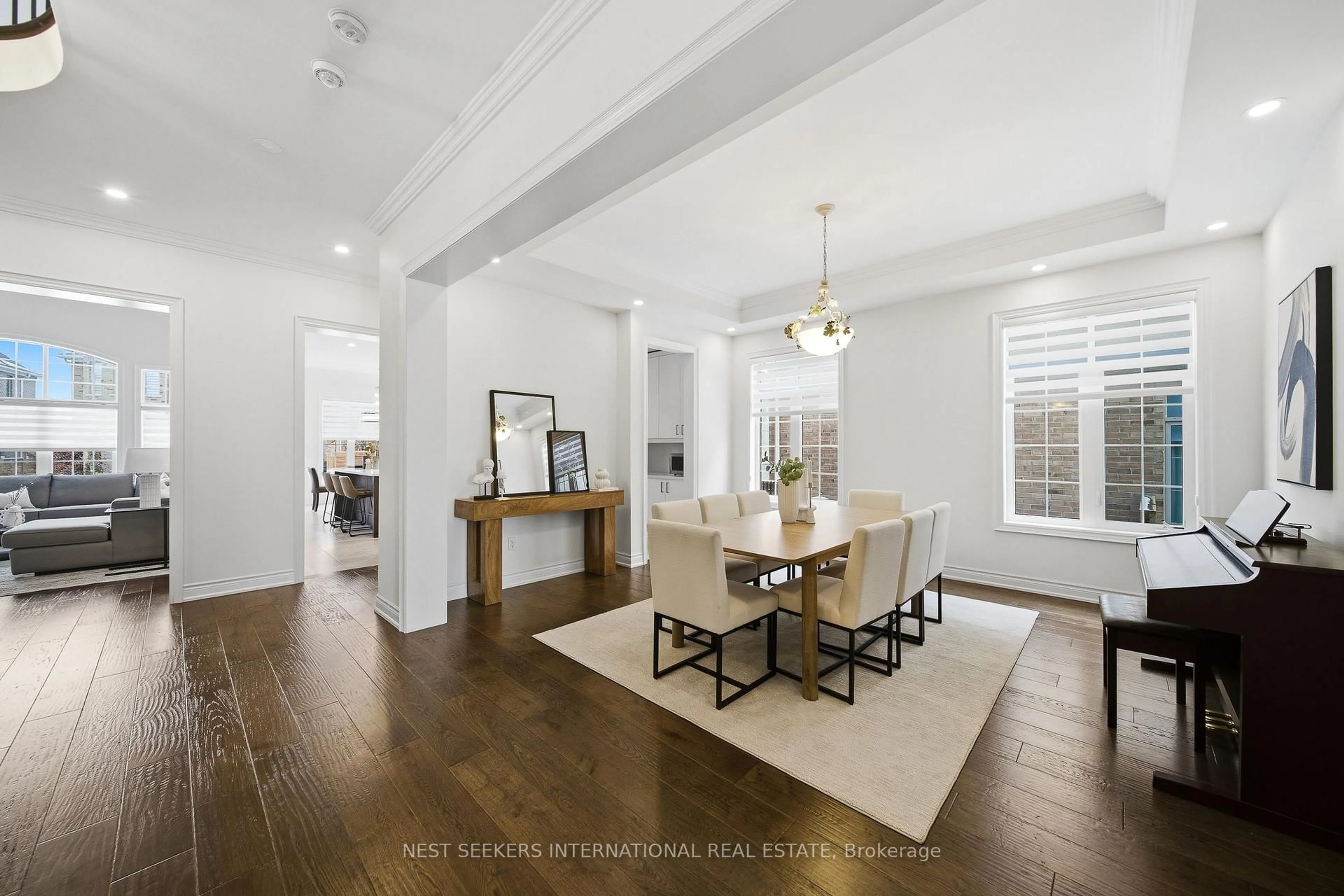 Dining room, unknown for 10 Larkin Ave, King Ontario L7B 0N8