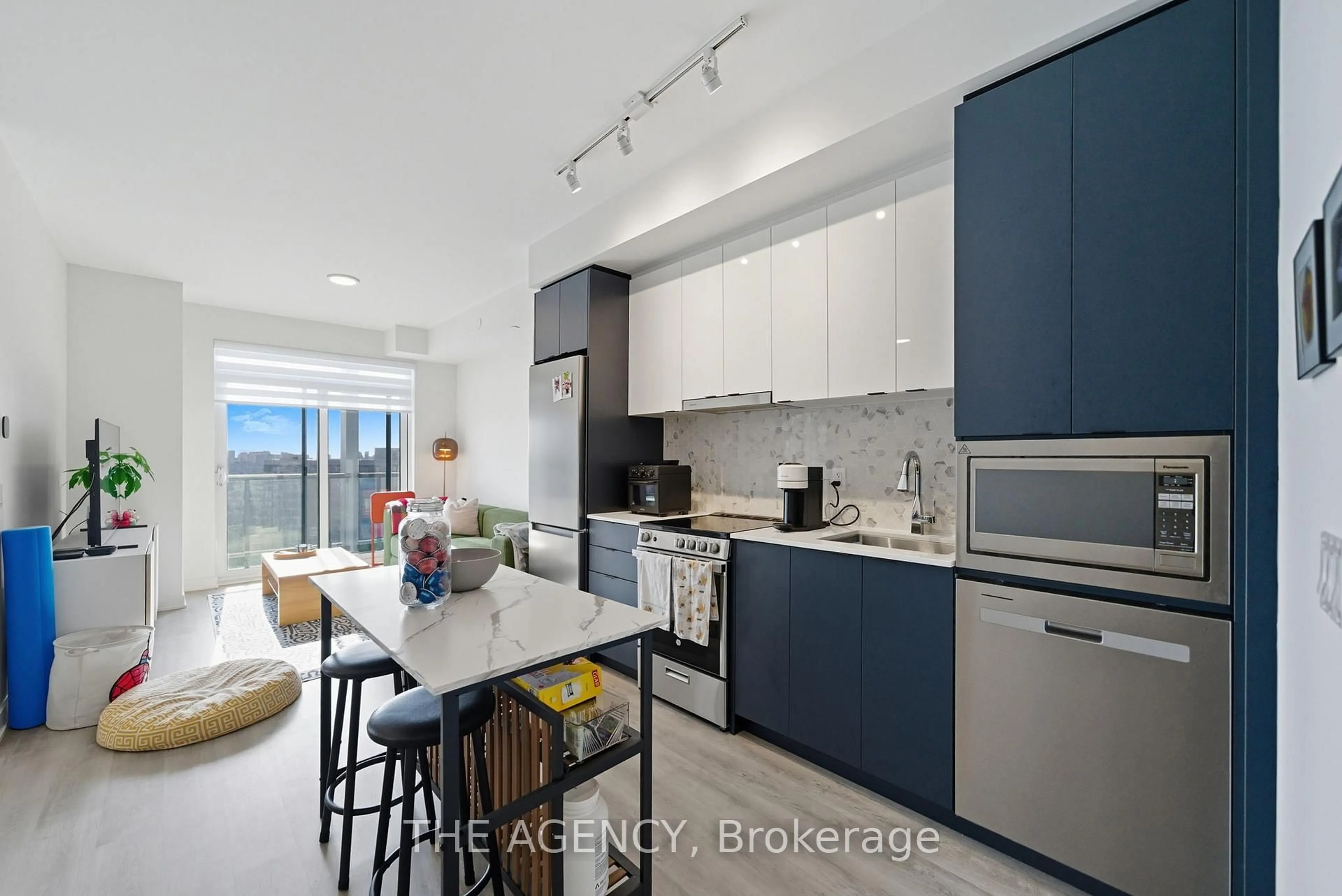 Unknown for 30 Upper Mall Way #1411, Vaughan Ontario L4J 0L7