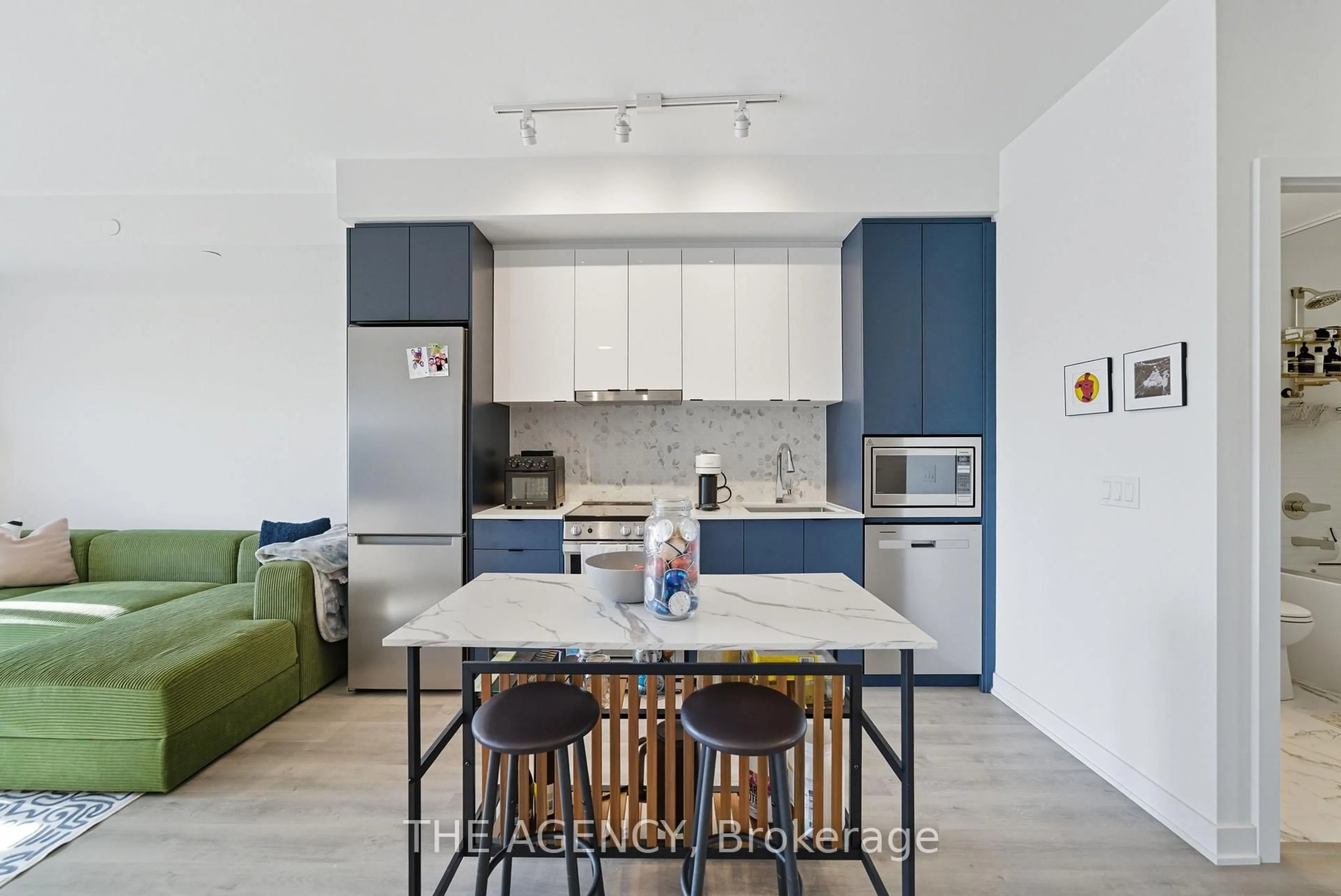 Open concept kitchen, unknown for 30 Upper Mall Way #1411, Vaughan Ontario L4J 0L7