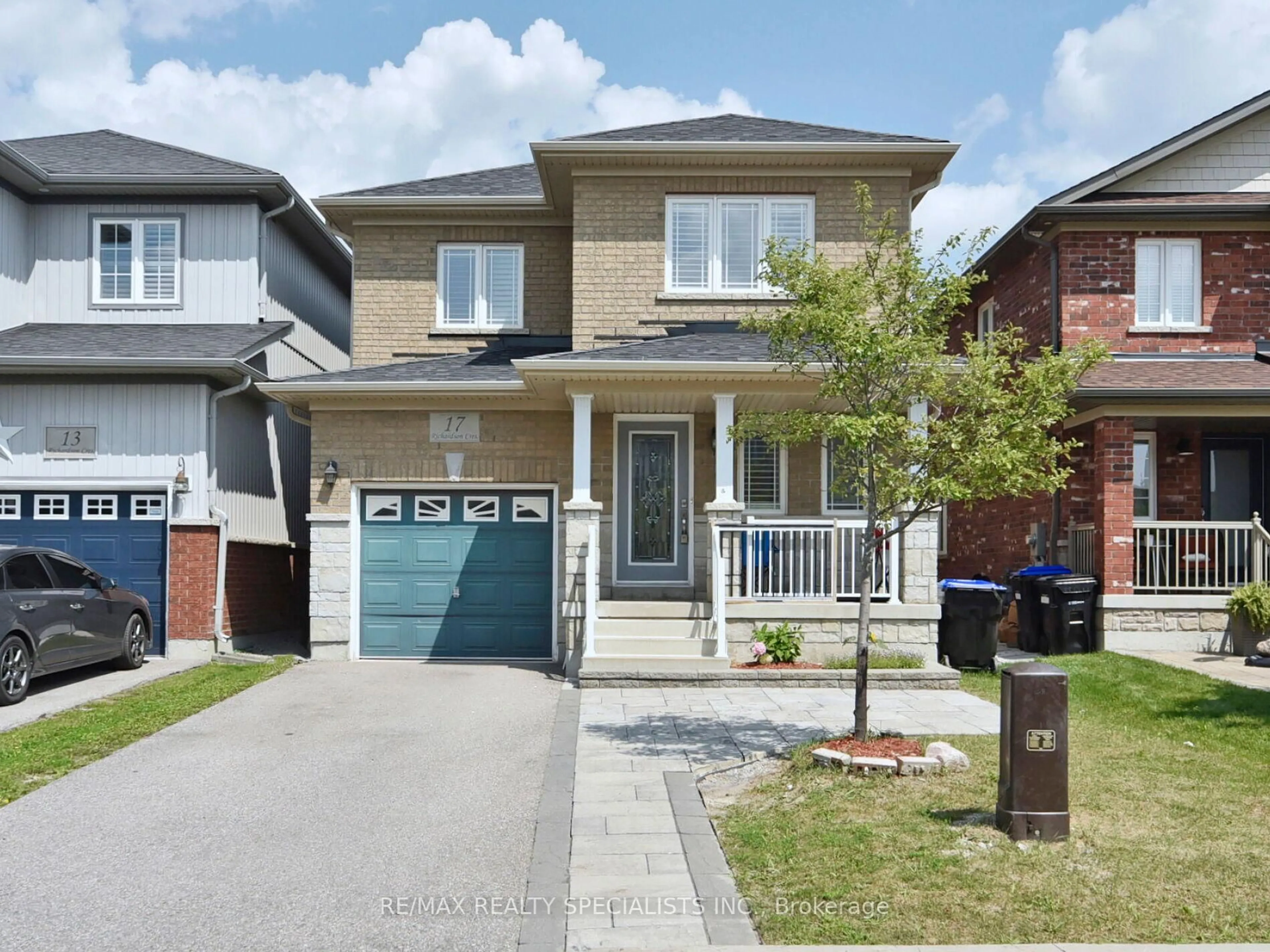 Home with brick exterior material, street for 17 Richardson Cres, Bradford West Gwillimbury Ontario L3Z 0L6