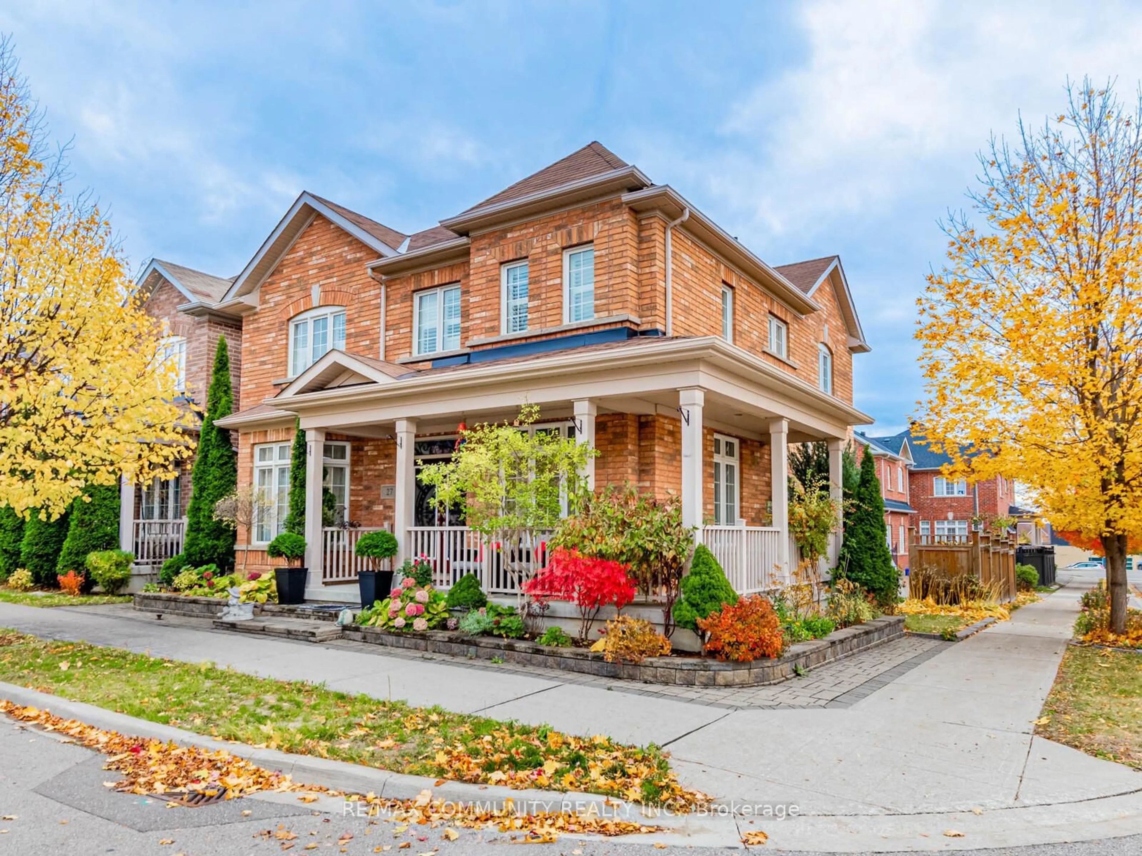 Home with brick exterior material, street for 27 Windyton Ave, Markham Ontario L6B 0V5