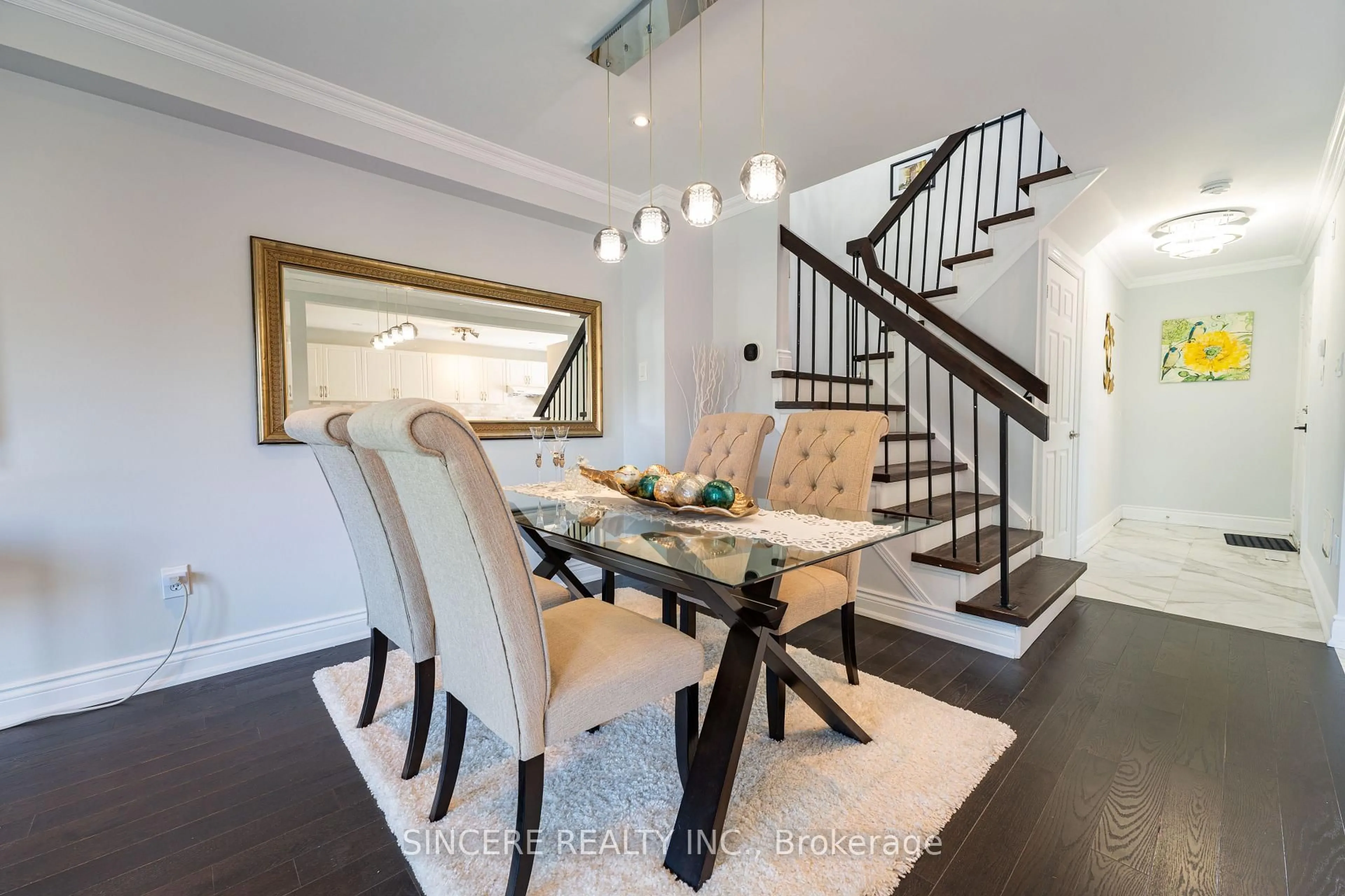 Dining room, unknown for 8 Greenbelt Cres, Richmond Hill Ontario L4C 5R8